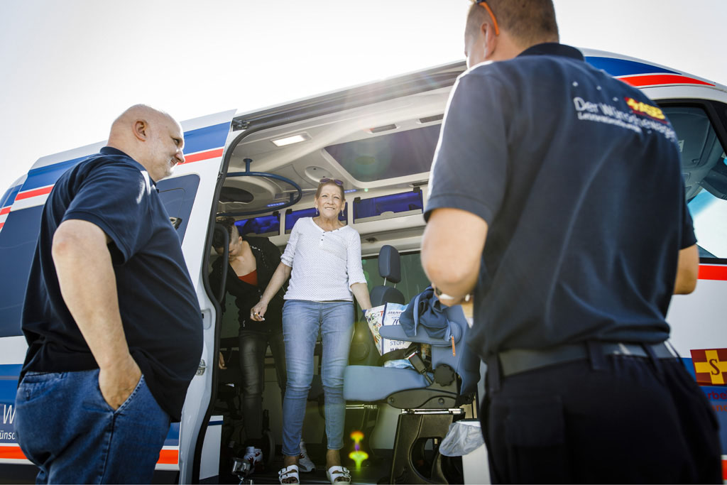 Urheberrechtlich geschuetzte Aufnahmen. Jede Verwendung ist honorarpflichtig und muss beim Urheber vorher angezeigt werden!  [CREDIT: Lars Berg / WWW.LARSBERG.EU Ê- Lars Berg, Von der Tinnenstrasse 13, 48145 Muenster, Germany, mobile +49 179 1379630, Bank: Commerzbank Mnster, IBAN: DE09 4008 0040 0600 9372 00 BIC: DRES DE FF 400, Finanzamt Muenster-Innenstadt, Steuernummer 337/5017/1774, USt-IdNr. DE247738150 - Verwendung nur gegen Namensnennung, Beleg und Honorar entsprechend aktueller MFMPreisliste zzgl. 7 Prozent MwSt - Bei der Verwendung ausserhalb journalistischer Berichterstattung (z.B. Werbung etc.) bitte vorher mit dem Autor Kontakt aufnehmen. Es wird grundsaetzlich keine Einholung von Persoenlichkeits-, Kunst- oder Markenrechten zugesichert, es sei denn, dies ist hier in der Bildbeschriftung ausdruecklich vermerkt. Die Einholung dieser Rechte obliegt dem Nutzer. Es gelten die unter WWW.LARSBERG.EU aufgefhrten AGB. - NO MODEL RELEASE - ]