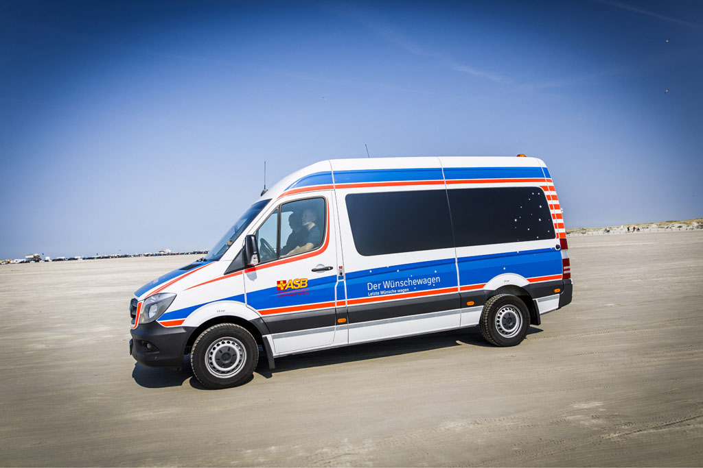 Urheberrechtlich geschuetzte Aufnahmen. Jede Verwendung ist honorarpflichtig und muss beim Urheber vorher angezeigt werden!  [CREDIT: Lars Berg / WWW.LARSBERG.EU Ê- Lars Berg, Von der Tinnenstrasse 13, 48145 Muenster, Germany, mobile +49 179 1379630, Bank: Commerzbank Mnster, IBAN: DE09 4008 0040 0600 9372 00 BIC: DRES DE FF 400, Finanzamt Muenster-Innenstadt, Steuernummer 337/5017/1774, USt-IdNr. DE247738150 - Verwendung nur gegen Namensnennung, Beleg und Honorar entsprechend aktueller MFMPreisliste zzgl. 7 Prozent MwSt - Bei der Verwendung ausserhalb journalistischer Berichterstattung (z.B. Werbung etc.) bitte vorher mit dem Autor Kontakt aufnehmen. Es wird grundsaetzlich keine Einholung von Persoenlichkeits-, Kunst- oder Markenrechten zugesichert, es sei denn, dies ist hier in der Bildbeschriftung ausdruecklich vermerkt. Die Einholung dieser Rechte obliegt dem Nutzer. Es gelten die unter WWW.LARSBERG.EU aufgefhrten AGB. - NO MODEL RELEASE - ]