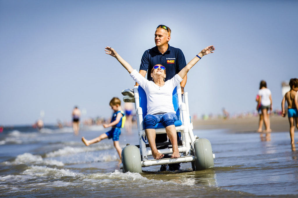 Urheberrechtlich geschuetzte Aufnahmen. Jede Verwendung ist honorarpflichtig und muss beim Urheber vorher angezeigt werden!  [CREDIT: Lars Berg / WWW.LARSBERG.EU Ê- Lars Berg, Von der Tinnenstrasse 13, 48145 Muenster, Germany, mobile +49 179 1379630, Bank: Commerzbank Mnster, IBAN: DE09 4008 0040 0600 9372 00 BIC: DRES DE FF 400, Finanzamt Muenster-Innenstadt, Steuernummer 337/5017/1774, USt-IdNr. DE247738150 - Verwendung nur gegen Namensnennung, Beleg und Honorar entsprechend aktueller MFMPreisliste zzgl. 7 Prozent MwSt - Bei der Verwendung ausserhalb journalistischer Berichterstattung (z.B. Werbung etc.) bitte vorher mit dem Autor Kontakt aufnehmen. Es wird grundsaetzlich keine Einholung von Persoenlichkeits-, Kunst- oder Markenrechten zugesichert, es sei denn, dies ist hier in der Bildbeschriftung ausdruecklich vermerkt. Die Einholung dieser Rechte obliegt dem Nutzer. Es gelten die unter WWW.LARSBERG.EU aufgefhrten AGB. - NO MODEL RELEASE - ]