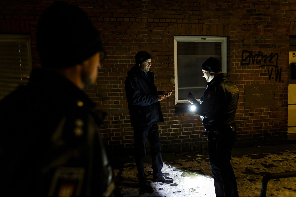 Urheberrechtlich geschuetzte Aufnahmen. Jede Verwendung ist honorarpflichtig und muss beim Urheber vorher angezeigt werden!  [CREDIT: Lars Berg / WWW.LARSBERG.EU Ê- Lars Berg, Von der Tinnenstrasse 13, 48145 Muenster, Germany, mobile +49 179 1379630, Bank: Commerzbank Mnster, IBAN: DE09 4008 0040 0600 9372 00 BIC: DRES DE FF 400, Finanzamt Muenster-Innenstadt, Steuernummer 337/5017/1774, USt-IdNr. DE247738150 - Verwendung nur gegen Namensnennung, Beleg und Honorar entsprechend aktueller MFMPreisliste zzgl. 7 Prozent MwSt - Bei der Verwendung ausserhalb journalistischer Berichterstattung (z.B. Werbung etc.) bitte vorher mit dem Autor Kontakt aufnehmen. Es wird grundsaetzlich keine Einholung von Persoenlichkeits-, Kunst- oder Markenrechten zugesichert, es sei denn, dies ist hier in der Bildbeschriftung ausdruecklich vermerkt. Die Einholung dieser Rechte obliegt dem Nutzer. Es gelten die unter WWW.LARSBERG.EU aufgefhrten AGB. - NO MODEL RELEASE - ]