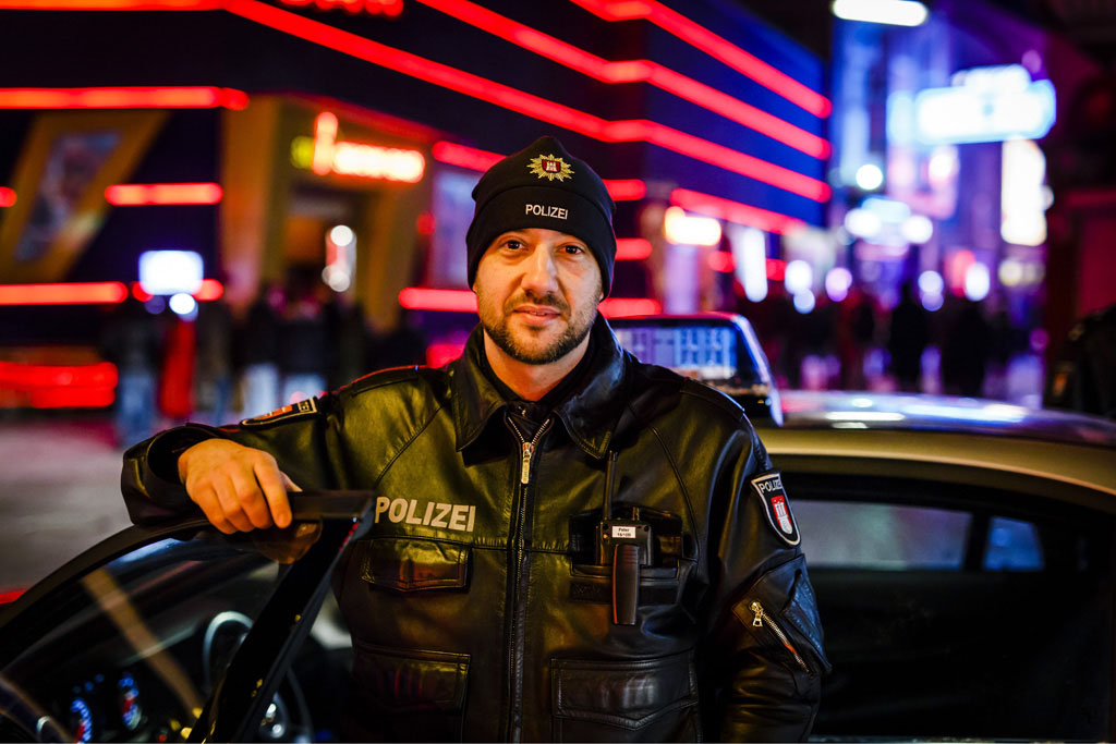 Urheberrechtlich geschuetzte Aufnahmen. Jede Verwendung ist honorarpflichtig und muss beim Urheber vorher angezeigt werden!  [CREDIT: Lars Berg / WWW.LARSBERG.EU Ê- Lars Berg, Von der Tinnenstrasse 13, 48145 Muenster, Germany, mobile +49 179 1379630, Bank: Commerzbank Mnster, IBAN: DE09 4008 0040 0600 9372 00 BIC: DRES DE FF 400, Finanzamt Muenster-Innenstadt, Steuernummer 337/5017/1774, USt-IdNr. DE247738150 - Verwendung nur gegen Namensnennung, Beleg und Honorar entsprechend aktueller MFMPreisliste zzgl. 7 Prozent MwSt - Bei der Verwendung ausserhalb journalistischer Berichterstattung (z.B. Werbung etc.) bitte vorher mit dem Autor Kontakt aufnehmen. Es wird grundsaetzlich keine Einholung von Persoenlichkeits-, Kunst- oder Markenrechten zugesichert, es sei denn, dies ist hier in der Bildbeschriftung ausdruecklich vermerkt. Die Einholung dieser Rechte obliegt dem Nutzer. Es gelten die unter WWW.LARSBERG.EU aufgefhrten AGB. - NO MODEL RELEASE - ]