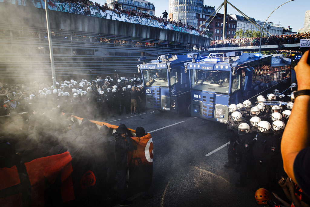 Urheberrechtlich geschuetzte Aufnahmen. Jede Verwendung ist honorarpflichtig und muss beim Urheber vorher angezeigt werden!  [CREDIT: Lars Berg / WWW.LARSBERG.EU Ê- Lars Berg, Von der Tinnenstrasse 13, 48145 Muenster, Germany, mobile +49 179 1379630, Bank: Commerzbank Mnster, IBAN: DE09 4008 0040 0600 9372 00 BIC: DRES DE FF 400, Finanzamt Muenster-Innenstadt, Steuernummer 337/5017/1774, USt-IdNr. DE247738150 - Verwendung nur gegen Namensnennung, Beleg und Honorar entsprechend aktueller MFMPreisliste zzgl. 7 Prozent MwSt - Bei der Verwendung ausserhalb journalistischer Berichterstattung (z.B. Werbung etc.) bitte vorher mit dem Autor Kontakt aufnehmen. Es wird grundsaetzlich keine Einholung von Persoenlichkeits-, Kunst- oder Markenrechten zugesichert, es sei denn, dies ist hier in der Bildbeschriftung ausdruecklich vermerkt. Die Einholung dieser Rechte obliegt dem Nutzer. Es gelten die unter WWW.LARSBERG.EU aufgefhrten AGB. - NO MODEL RELEASE - ]