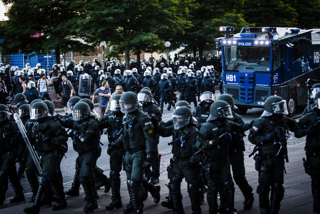 Urheberrechtlich geschuetzte Aufnahmen. Jede Verwendung ist honorarpflichtig und muss beim Urheber vorher angezeigt werden!  [CREDIT: Lars Berg / WWW.LARSBERG.EU Ê- Lars Berg, Von der Tinnenstrasse 13, 48145 Muenster, Germany, mobile +49 179 1379630, Bank: Commerzbank Mnster, IBAN: DE09 4008 0040 0600 9372 00 BIC: DRES DE FF 400, Finanzamt Muenster-Innenstadt, Steuernummer 337/5017/1774, USt-IdNr. DE247738150 - Verwendung nur gegen Namensnennung, Beleg und Honorar entsprechend aktueller MFMPreisliste zzgl. 7 Prozent MwSt - Bei der Verwendung ausserhalb journalistischer Berichterstattung (z.B. Werbung etc.) bitte vorher mit dem Autor Kontakt aufnehmen. Es wird grundsaetzlich keine Einholung von Persoenlichkeits-, Kunst- oder Markenrechten zugesichert, es sei denn, dies ist hier in der Bildbeschriftung ausdruecklich vermerkt. Die Einholung dieser Rechte obliegt dem Nutzer. Es gelten die unter WWW.LARSBERG.EU aufgefhrten AGB. - NO MODEL RELEASE - ]