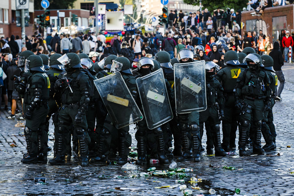 Urheberrechtlich geschuetzte Aufnahmen. Jede Verwendung ist honorarpflichtig und muss beim Urheber vorher angezeigt werden!  [CREDIT: Lars Berg / WWW.LARSBERG.EU Ê- Lars Berg, Von der Tinnenstrasse 13, 48145 Muenster, Germany, mobile +49 179 1379630, Bank: Commerzbank Mnster, IBAN: DE09 4008 0040 0600 9372 00 BIC: DRES DE FF 400, Finanzamt Muenster-Innenstadt, Steuernummer 337/5017/1774, USt-IdNr. DE247738150 - Verwendung nur gegen Namensnennung, Beleg und Honorar entsprechend aktueller MFMPreisliste zzgl. 7 Prozent MwSt - Bei der Verwendung ausserhalb journalistischer Berichterstattung (z.B. Werbung etc.) bitte vorher mit dem Autor Kontakt aufnehmen. Es wird grundsaetzlich keine Einholung von Persoenlichkeits-, Kunst- oder Markenrechten zugesichert, es sei denn, dies ist hier in der Bildbeschriftung ausdruecklich vermerkt. Die Einholung dieser Rechte obliegt dem Nutzer. Es gelten die unter WWW.LARSBERG.EU aufgefhrten AGB. - NO MODEL RELEASE - ]