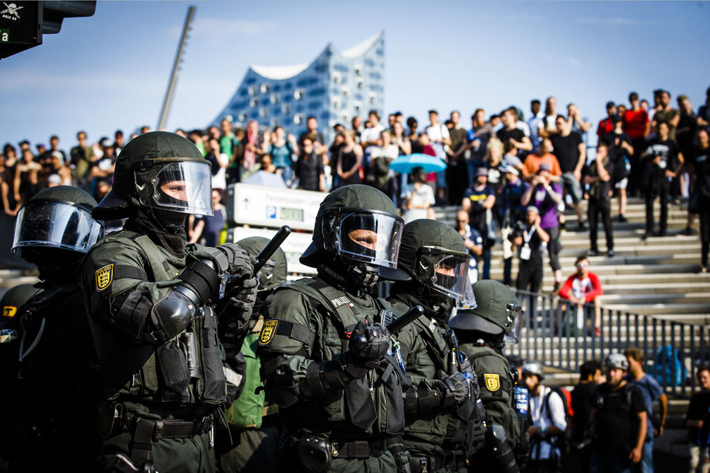 Urheberrechtlich geschuetzte Aufnahmen. Jede Verwendung ist honorarpflichtig und muss beim Urheber vorher angezeigt werden!  [CREDIT: Lars Berg / WWW.LARSBERG.EU Ê- Lars Berg, Von der Tinnenstrasse 13, 48145 Muenster, Germany, mobile +49 179 1379630, Bank: Commerzbank Mnster, IBAN: DE09 4008 0040 0600 9372 00 BIC: DRES DE FF 400, Finanzamt Muenster-Innenstadt, Steuernummer 337/5017/1774, USt-IdNr. DE247738150 - Verwendung nur gegen Namensnennung, Beleg und Honorar entsprechend aktueller MFMPreisliste zzgl. 7 Prozent MwSt - Bei der Verwendung ausserhalb journalistischer Berichterstattung (z.B. Werbung etc.) bitte vorher mit dem Autor Kontakt aufnehmen. Es wird grundsaetzlich keine Einholung von Persoenlichkeits-, Kunst- oder Markenrechten zugesichert, es sei denn, dies ist hier in der Bildbeschriftung ausdruecklich vermerkt. Die Einholung dieser Rechte obliegt dem Nutzer. Es gelten die unter WWW.LARSBERG.EU aufgefhrten AGB. - NO MODEL RELEASE - ]