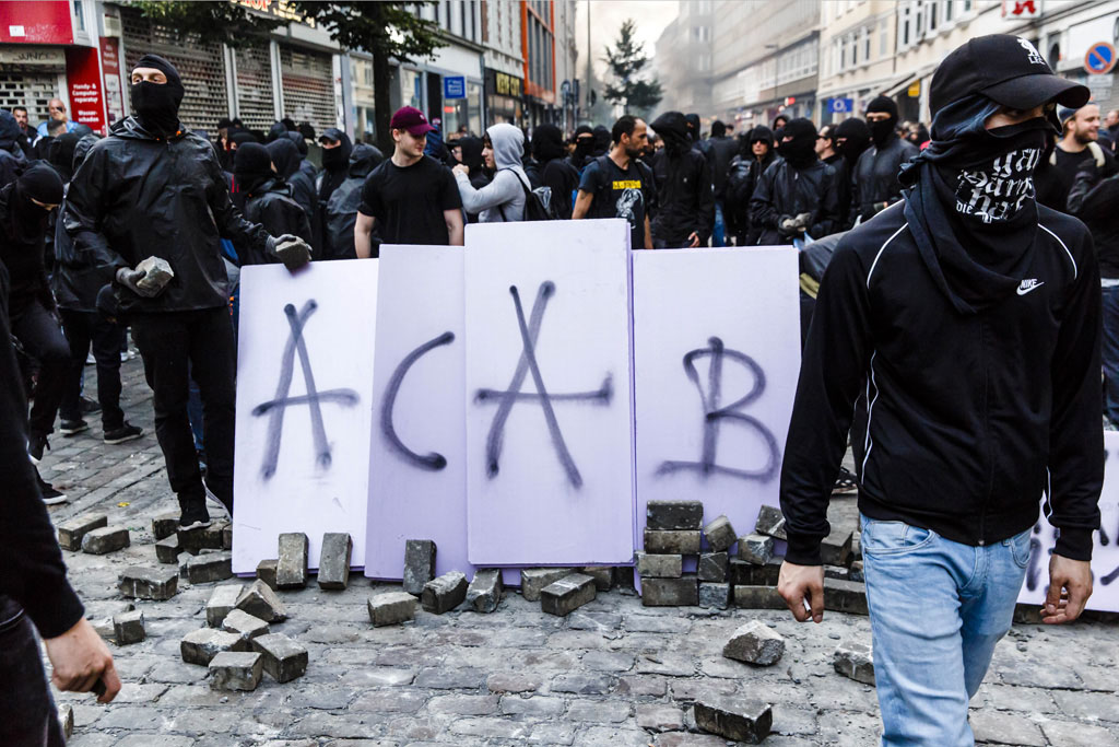 Urheberrechtlich geschuetzte Aufnahmen. Jede Verwendung ist honorarpflichtig und muss beim Urheber vorher angezeigt werden!  [CREDIT: Lars Berg / WWW.LARSBERG.EU Ê- Lars Berg, Von der Tinnenstrasse 13, 48145 Muenster, Germany, mobile +49 179 1379630, Bank: Commerzbank Mnster, IBAN: DE09 4008 0040 0600 9372 00 BIC: DRES DE FF 400, Finanzamt Muenster-Innenstadt, Steuernummer 337/5017/1774, USt-IdNr. DE247738150 - Verwendung nur gegen Namensnennung, Beleg und Honorar entsprechend aktueller MFMPreisliste zzgl. 7 Prozent MwSt - Bei der Verwendung ausserhalb journalistischer Berichterstattung (z.B. Werbung etc.) bitte vorher mit dem Autor Kontakt aufnehmen. Es wird grundsaetzlich keine Einholung von Persoenlichkeits-, Kunst- oder Markenrechten zugesichert, es sei denn, dies ist hier in der Bildbeschriftung ausdruecklich vermerkt. Die Einholung dieser Rechte obliegt dem Nutzer. Es gelten die unter WWW.LARSBERG.EU aufgefhrten AGB. - NO MODEL RELEASE - ]