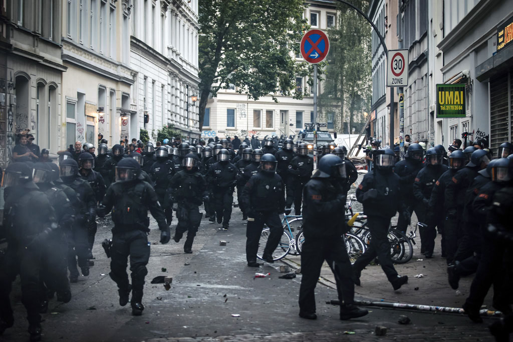 Urheberrechtlich geschuetzte Aufnahmen. Jede Verwendung ist honorarpflichtig und muss beim Urheber vorher angezeigt werden!  [CREDIT: Lars Berg / WWW.LARSBERG.EU Ê- Lars Berg, Von der Tinnenstrasse 13, 48145 Muenster, Germany, mobile +49 179 1379630, Bank: Commerzbank Mnster, IBAN: DE09 4008 0040 0600 9372 00 BIC: DRES DE FF 400, Finanzamt Muenster-Innenstadt, Steuernummer 337/5017/1774, USt-IdNr. DE247738150 - Verwendung nur gegen Namensnennung, Beleg und Honorar entsprechend aktueller MFMPreisliste zzgl. 7 Prozent MwSt - Bei der Verwendung ausserhalb journalistischer Berichterstattung (z.B. Werbung etc.) bitte vorher mit dem Autor Kontakt aufnehmen. Es wird grundsaetzlich keine Einholung von Persoenlichkeits-, Kunst- oder Markenrechten zugesichert, es sei denn, dies ist hier in der Bildbeschriftung ausdruecklich vermerkt. Die Einholung dieser Rechte obliegt dem Nutzer. Es gelten die unter WWW.LARSBERG.EU aufgefhrten AGB. - NO MODEL RELEASE - ]