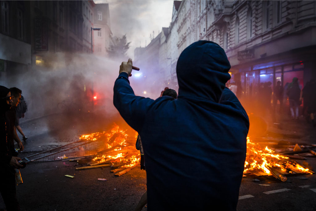 Urheberrechtlich geschuetzte Aufnahmen. Jede Verwendung ist honorarpflichtig und muss beim Urheber vorher angezeigt werden!  [CREDIT: Lars Berg / WWW.LARSBERG.EU Ê- Lars Berg, Von der Tinnenstrasse 13, 48145 Muenster, Germany, mobile +49 179 1379630, Bank: Commerzbank Mnster, IBAN: DE09 4008 0040 0600 9372 00 BIC: DRES DE FF 400, Finanzamt Muenster-Innenstadt, Steuernummer 337/5017/1774, USt-IdNr. DE247738150 - Verwendung nur gegen Namensnennung, Beleg und Honorar entsprechend aktueller MFMPreisliste zzgl. 7 Prozent MwSt - Bei der Verwendung ausserhalb journalistischer Berichterstattung (z.B. Werbung etc.) bitte vorher mit dem Autor Kontakt aufnehmen. Es wird grundsaetzlich keine Einholung von Persoenlichkeits-, Kunst- oder Markenrechten zugesichert, es sei denn, dies ist hier in der Bildbeschriftung ausdruecklich vermerkt. Die Einholung dieser Rechte obliegt dem Nutzer. Es gelten die unter WWW.LARSBERG.EU aufgefhrten AGB. - NO MODEL RELEASE - ]