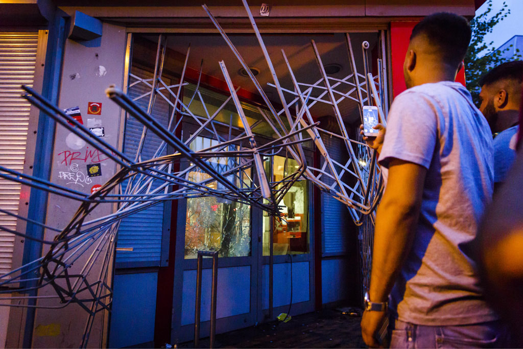 Urheberrechtlich geschuetzte Aufnahmen. Jede Verwendung ist honorarpflichtig und muss beim Urheber vorher angezeigt werden!  [CREDIT: Lars Berg / WWW.LARSBERG.EU Ê- Lars Berg, Von der Tinnenstrasse 13, 48145 Muenster, Germany, mobile +49 179 1379630, Bank: Commerzbank Mnster, IBAN: DE09 4008 0040 0600 9372 00 BIC: DRES DE FF 400, Finanzamt Muenster-Innenstadt, Steuernummer 337/5017/1774, USt-IdNr. DE247738150 - Verwendung nur gegen Namensnennung, Beleg und Honorar entsprechend aktueller MFMPreisliste zzgl. 7 Prozent MwSt - Bei der Verwendung ausserhalb journalistischer Berichterstattung (z.B. Werbung etc.) bitte vorher mit dem Autor Kontakt aufnehmen. Es wird grundsaetzlich keine Einholung von Persoenlichkeits-, Kunst- oder Markenrechten zugesichert, es sei denn, dies ist hier in der Bildbeschriftung ausdruecklich vermerkt. Die Einholung dieser Rechte obliegt dem Nutzer. Es gelten die unter WWW.LARSBERG.EU aufgefhrten AGB. - NO MODEL RELEASE - ]