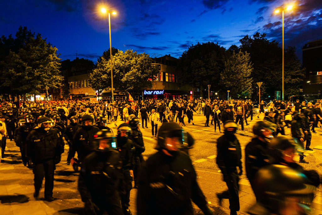 Urheberrechtlich geschuetzte Aufnahmen. Jede Verwendung ist honorarpflichtig und muss beim Urheber vorher angezeigt werden!  [CREDIT: Lars Berg / WWW.LARSBERG.EU Ê- Lars Berg, Von der Tinnenstrasse 13, 48145 Muenster, Germany, mobile +49 179 1379630, Bank: Commerzbank Mnster, IBAN: DE09 4008 0040 0600 9372 00 BIC: DRES DE FF 400, Finanzamt Muenster-Innenstadt, Steuernummer 337/5017/1774, USt-IdNr. DE247738150 - Verwendung nur gegen Namensnennung, Beleg und Honorar entsprechend aktueller MFMPreisliste zzgl. 7 Prozent MwSt - Bei der Verwendung ausserhalb journalistischer Berichterstattung (z.B. Werbung etc.) bitte vorher mit dem Autor Kontakt aufnehmen. Es wird grundsaetzlich keine Einholung von Persoenlichkeits-, Kunst- oder Markenrechten zugesichert, es sei denn, dies ist hier in der Bildbeschriftung ausdruecklich vermerkt. Die Einholung dieser Rechte obliegt dem Nutzer. Es gelten die unter WWW.LARSBERG.EU aufgefhrten AGB. - NO MODEL RELEASE - ]