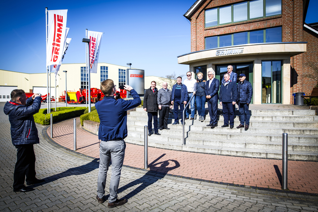 Urheberrechtlich geschuetzte Aufnahmen. Jede Verwendung ist honorarpflichtig und muss beim Urheber angezeigt werden!  [CREDIT: Lars Berg / WWW.LARSBERG.EU Ê- Lars Berg, Von der Tinnenstrasse 13, 48145 Muenster, Germany, mobile +49 179 1379630, Bank: Commerzbank Mnster, IBAN: DE09 4008 0040 0600 9372 00 BIC: DRES DE FF 400, Finanzamt Muenster-Innenstadt, Steuernummer 337/5017/1774, USt-IdNr. DE247738150 - Verwendung nur gegen Namensnennung, Beleg und Honorar entsprechend aktueller MFMPreisliste zzgl. 7 Prozent MwSt - Bei der Verwendung ausserhalb journalistischer Berichterstattung (z.B. Werbung etc.) bitte vorher mit dem Autor Kontakt aufnehmen. Es wird grundsaetzlich keine Einholung von Persoenlichkeits-, Kunst- oder Markenrechten zugesichert, es sei denn, dies ist hier in der Bildbeschriftung ausdruecklich vermerkt. Die Einholung dieser Rechte obliegt dem Nutzer. Es gelten die unter WWW.LARSBERG.EU aufgefhrten AGB. - NO MODEL RELEASE - ]