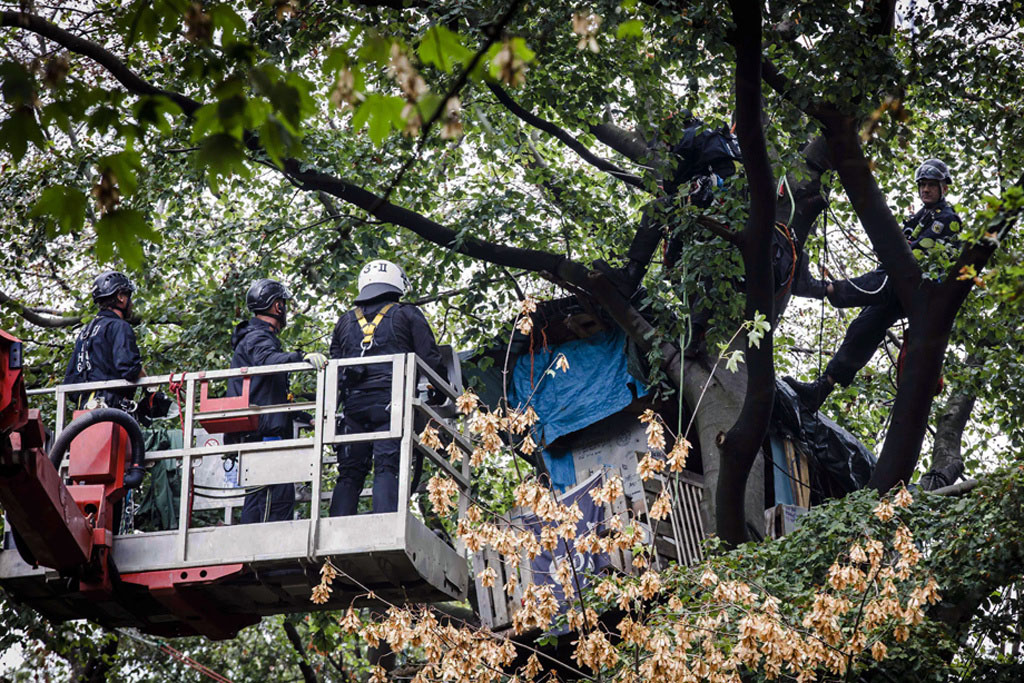 Urheberrechtlich Geschuetzte Aufnahmen. Jede Verwendung ist honorarpflichtig und muss beim Urheber angezeigt werden!  [CREDIT: WWW.LARSBERG.EU Ê- Lars Berg, Von der Tinnenstrasse 13, 48145 Muenster, Germany, mobile +49 179 1379630, Bank: Dresdner Bank ÊKonto: 06 009 372 00, BLZ 400 800 40, IBAN: DE09 4008 0040 0600 9372 00 BIC: DRES DE FF 400, Finanzamt Muenster-Innenstadt, Steuernummer 337/5017/1774, USt-IdNr. DE247738150 - Verwendung nur gegen Namensnennung, Beleg und Honorar entsprechend aktueller MFM Preisliste zzgl. 7 Prozent MwSt - Bei der Verwendung ausserhalb journalistischer Berichterstattung (z.B. Werbung etc.) bitte vorher mit dem Autor Kontakt aufnehmen. Es wird grundsaetzlich keine Einholung von Persoenlichkeits-, Kunst- oder Markenrechten zugesichert, es sei denn, dies ist hier in der Bildbeschriftung ausdruecklich vermerkt. Die Einholung dieser Rechte obliegt dem Nutzer. Es gelten die unter WWW.LARSBERG.EU aufgefuehrten AGB`s. - NO MODEL RELEASE - ]