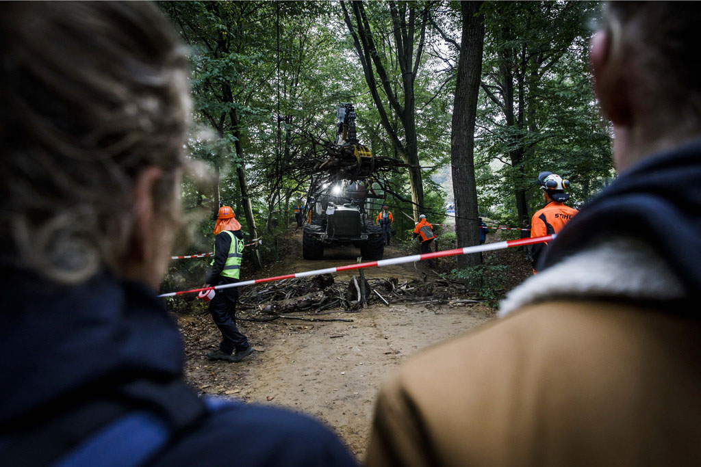Urheberrechtlich Geschuetzte Aufnahmen. Jede Verwendung ist honorarpflichtig und muss beim Urheber angezeigt werden!  [CREDIT: WWW.LARSBERG.EU Ê- Lars Berg, Von der Tinnenstrasse 13, 48145 Muenster, Germany, mobile +49 179 1379630, Bank: Dresdner Bank ÊKonto: 06 009 372 00, BLZ 400 800 40, IBAN: DE09 4008 0040 0600 9372 00 BIC: DRES DE FF 400, Finanzamt Muenster-Innenstadt, Steuernummer 337/5017/1774, USt-IdNr. DE247738150 - Verwendung nur gegen Namensnennung, Beleg und Honorar entsprechend aktueller MFM Preisliste zzgl. 7 Prozent MwSt - Bei der Verwendung ausserhalb journalistischer Berichterstattung (z.B. Werbung etc.) bitte vorher mit dem Autor Kontakt aufnehmen. Es wird grundsaetzlich keine Einholung von Persoenlichkeits-, Kunst- oder Markenrechten zugesichert, es sei denn, dies ist hier in der Bildbeschriftung ausdruecklich vermerkt. Die Einholung dieser Rechte obliegt dem Nutzer. Es gelten die unter WWW.LARSBERG.EU aufgefuehrten AGB`s. - NO MODEL RELEASE - ]
