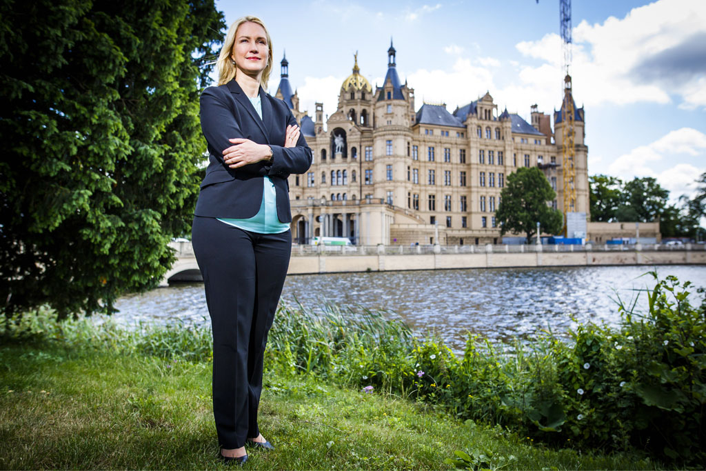 Urheberrechtlich Geschuetzte Aufnahmen. Jede Verwendung ist honorarpflichtig und muss beim Urheber angezeigt werden!  [CREDIT: WWW.LARSBERG.EU Ê- Lars Berg, Von der Tinnenstrasse 13, 48145 Muenster, Germany, mobile +49 179 1379630, Bank: Dresdner Bank ÊKonto: 06 009 372 00, BLZ 400 800 40, IBAN: DE09 4008 0040 0600 9372 00 BIC: DRES DE FF 400, Finanzamt Muenster-Innenstadt, Steuernummer 337/5017/1774, USt-IdNr. DE247738150 - Verwendung nur gegen Namensnennung, Beleg und Honorar entsprechend aktueller MFM Preisliste zzgl. 7 Prozent MwSt - Bei der Verwendung ausserhalb journalistischer Berichterstattung (z.B. Werbung etc.) bitte vorher mit dem Autor Kontakt aufnehmen. Es wird grundsaetzlich keine Einholung von Persoenlichkeits-, Kunst- oder Markenrechten zugesichert, es sei denn, dies ist hier in der Bildbeschriftung ausdruecklich vermerkt. Die Einholung dieser Rechte obliegt dem Nutzer. Es gelten die unter WWW.LARSBERG.EU aufgefuehrten AGB`s. - NO MODEL RELEASE - ]