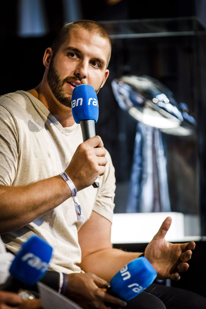 Urheberrechtlich Geschuetzte Aufnahmen. Jede Verwendung ist honorarpflichtig und muss beim Urheber angezeigt werden!  [CREDIT: WWW.LARSBERG.EU Ê- Lars Berg, Von der Tinnenstrasse 13, 48145 Muenster, Germany, mobile +49 179 1379630, Bank: Dresdner Bank ÊKonto: 06 009 372 00, BLZ 400 800 40, IBAN: DE09 4008 0040 0600 9372 00 BIC: DRES DE FF 400, Finanzamt Muenster-Innenstadt, Steuernummer 337/5017/1774, USt-IdNr. DE247738150 - Verwendung nur gegen Namensnennung, Beleg und Honorar entsprechend aktueller MFM Preisliste zzgl. 7 Prozent MwSt - Bei der Verwendung ausserhalb journalistischer Berichterstattung (z.B. Werbung etc.) bitte vorher mit dem Autor Kontakt aufnehmen. Es wird grundsaetzlich keine Einholung von Persoenlichkeits-, Kunst- oder Markenrechten zugesichert, es sei denn, dies ist hier in der Bildbeschriftung ausdruecklich vermerkt. Die Einholung dieser Rechte obliegt dem Nutzer. Es gelten die unter WWW.LARSBERG.EU aufgefuehrten AGB`s. - NO MODEL RELEASE - ]