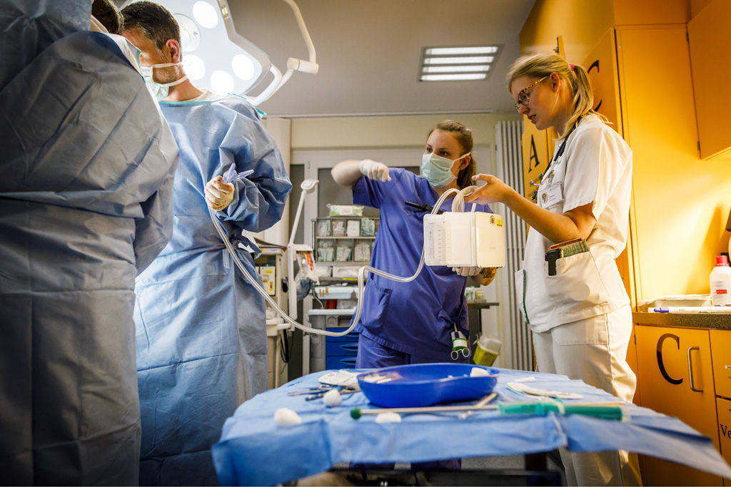 Urheberrechtlich geschuetzte Aufnahmen. Jede Verwendung ist honorarpflichtig und muss beim Urheber vorher angezeigt werden!  [CREDIT: Lars Berg / WWW.LARSBERG.EU Ê- Lars Berg, Von der Tinnenstrasse 13, 48145 Muenster, Germany, mobile +49 179 1379630, Bank: Commerzbank Mnster, IBAN: DE09 4008 0040 0600 9372 00 BIC: DRES DE FF 400, Finanzamt Muenster-Innenstadt, Steuernummer 337/5017/1774, USt-IdNr. DE247738150 - Verwendung nur gegen Namensnennung, Beleg und Honorar entsprechend aktueller MFMPreisliste zzgl. 7 Prozent MwSt - Bei der Verwendung ausserhalb journalistischer Berichterstattung (z.B. Werbung etc.) bitte vorher mit dem Autor Kontakt aufnehmen. Es wird grundsaetzlich keine Einholung von Persoenlichkeits-, Kunst- oder Markenrechten zugesichert, es sei denn, dies ist hier in der Bildbeschriftung ausdruecklich vermerkt. Die Einholung dieser Rechte obliegt dem Nutzer. Es gelten die unter WWW.LARSBERG.EU aufgefhrten AGB. - NO MODEL RELEASE - ]