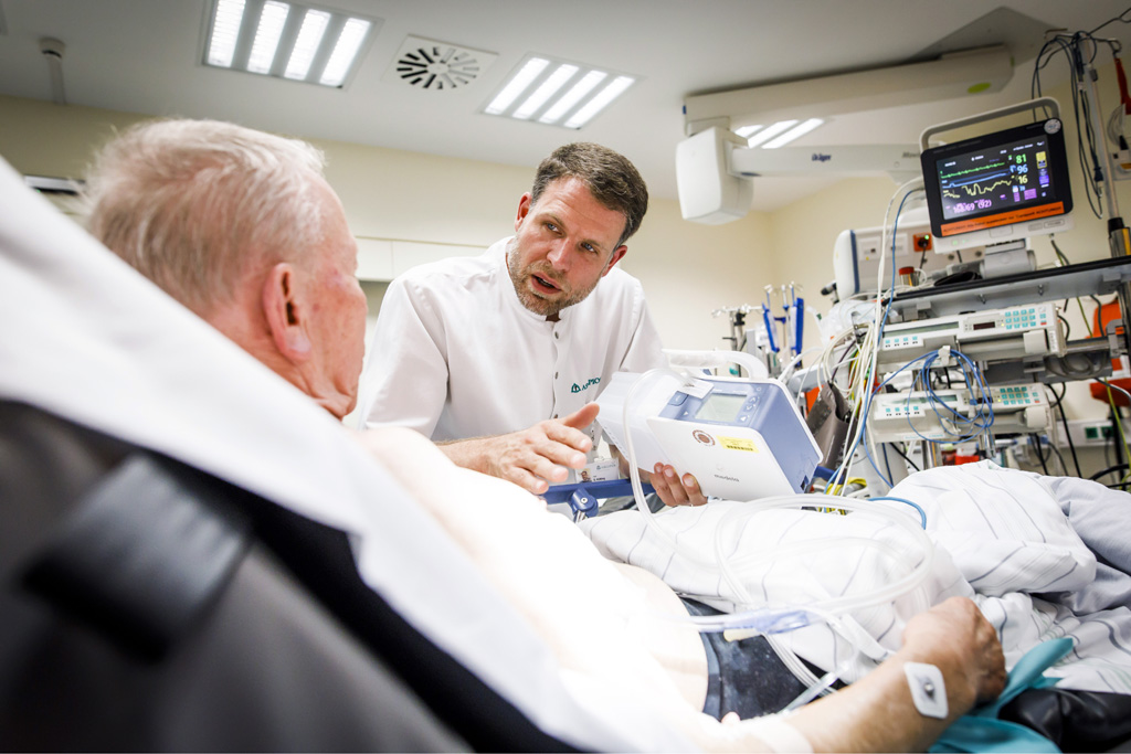 Urheberrechtlich geschuetzte Aufnahmen. Jede Verwendung ist honorarpflichtig und muss beim Urheber vorher angezeigt werden!  [CREDIT: Lars Berg / WWW.LARSBERG.EU Ê- Lars Berg, Von der Tinnenstrasse 13, 48145 Muenster, Germany, mobile +49 179 1379630, Bank: Commerzbank Mnster, IBAN: DE09 4008 0040 0600 9372 00 BIC: DRES DE FF 400, Finanzamt Muenster-Innenstadt, Steuernummer 337/5017/1774, USt-IdNr. DE247738150 - Verwendung nur gegen Namensnennung, Beleg und Honorar entsprechend aktueller MFMPreisliste zzgl. 7 Prozent MwSt - Bei der Verwendung ausserhalb journalistischer Berichterstattung (z.B. Werbung etc.) bitte vorher mit dem Autor Kontakt aufnehmen. Es wird grundsaetzlich keine Einholung von Persoenlichkeits-, Kunst- oder Markenrechten zugesichert, es sei denn, dies ist hier in der Bildbeschriftung ausdruecklich vermerkt. Die Einholung dieser Rechte obliegt dem Nutzer. Es gelten die unter WWW.LARSBERG.EU aufgefhrten AGB. - NO MODEL RELEASE - ]