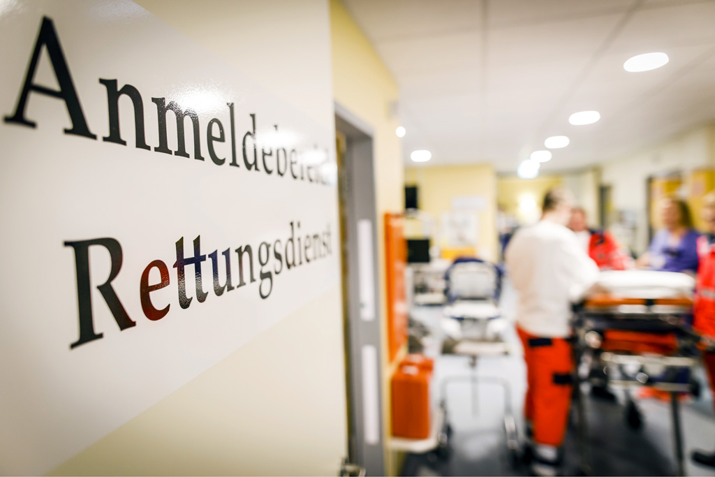 Urheberrechtlich geschuetzte Aufnahmen. Jede Verwendung ist honorarpflichtig und muss beim Urheber vorher angezeigt werden!  [CREDIT: Lars Berg / WWW.LARSBERG.EU Ê- Lars Berg, Von der Tinnenstrasse 13, 48145 Muenster, Germany, mobile +49 179 1379630, Bank: Commerzbank Mnster, IBAN: DE09 4008 0040 0600 9372 00 BIC: DRES DE FF 400, Finanzamt Muenster-Innenstadt, Steuernummer 337/5017/1774, USt-IdNr. DE247738150 - Verwendung nur gegen Namensnennung, Beleg und Honorar entsprechend aktueller MFMPreisliste zzgl. 7 Prozent MwSt - Bei der Verwendung ausserhalb journalistischer Berichterstattung (z.B. Werbung etc.) bitte vorher mit dem Autor Kontakt aufnehmen. Es wird grundsaetzlich keine Einholung von Persoenlichkeits-, Kunst- oder Markenrechten zugesichert, es sei denn, dies ist hier in der Bildbeschriftung ausdruecklich vermerkt. Die Einholung dieser Rechte obliegt dem Nutzer. Es gelten die unter WWW.LARSBERG.EU aufgefhrten AGB. - NO MODEL RELEASE - ]