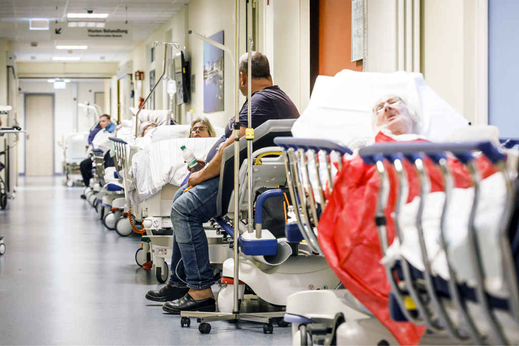 Urheberrechtlich geschuetzte Aufnahmen. Jede Verwendung ist honorarpflichtig und muss beim Urheber vorher angezeigt werden!  [CREDIT: Lars Berg / WWW.LARSBERG.EU Ê- Lars Berg, Von der Tinnenstrasse 13, 48145 Muenster, Germany, mobile +49 179 1379630, Bank: Commerzbank Mnster, IBAN: DE09 4008 0040 0600 9372 00 BIC: DRES DE FF 400, Finanzamt Muenster-Innenstadt, Steuernummer 337/5017/1774, USt-IdNr. DE247738150 - Verwendung nur gegen Namensnennung, Beleg und Honorar entsprechend aktueller MFMPreisliste zzgl. 7 Prozent MwSt - Bei der Verwendung ausserhalb journalistischer Berichterstattung (z.B. Werbung etc.) bitte vorher mit dem Autor Kontakt aufnehmen. Es wird grundsaetzlich keine Einholung von Persoenlichkeits-, Kunst- oder Markenrechten zugesichert, es sei denn, dies ist hier in der Bildbeschriftung ausdruecklich vermerkt. Die Einholung dieser Rechte obliegt dem Nutzer. Es gelten die unter WWW.LARSBERG.EU aufgefhrten AGB. - NO MODEL RELEASE - ]