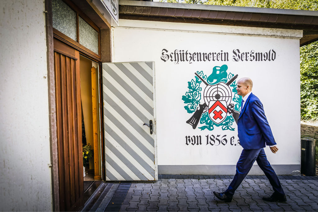 Urheberrechtlich geschuetzte Aufnahmen. Jede Verwendung ist honorarpflichtig und muss beim Urheber vorher angezeigt werden!  [CREDIT: Lars Berg / WWW.LARSBERG.EU Ê- Lars Berg, Von der Tinnenstrasse 13, 48145 Muenster, Germany, mobile +49 179 1379630, Bank: Commerzbank Mnster, IBAN: DE09 4008 0040 0600 9372 00 BIC: DRES DE FF 400, Finanzamt Muenster-Innenstadt, Steuernummer 337/5017/1774, USt-IdNr. DE247738150 - Verwendung nur gegen Namensnennung, Beleg und Honorar entsprechend aktueller MFMPreisliste zzgl. 7 Prozent MwSt - Bei der Verwendung ausserhalb journalistischer Berichterstattung (z.B. Werbung etc.) bitte vorher mit dem Autor Kontakt aufnehmen. Es wird grundsaetzlich keine Einholung von Persoenlichkeits-, Kunst- oder Markenrechten zugesichert, es sei denn, dies ist hier in der Bildbeschriftung ausdruecklich vermerkt. Die Einholung dieser Rechte obliegt dem Nutzer. Es gelten die unter WWW.LARSBERG.EU aufgefhrten AGB. - NO MODEL RELEASE - ]