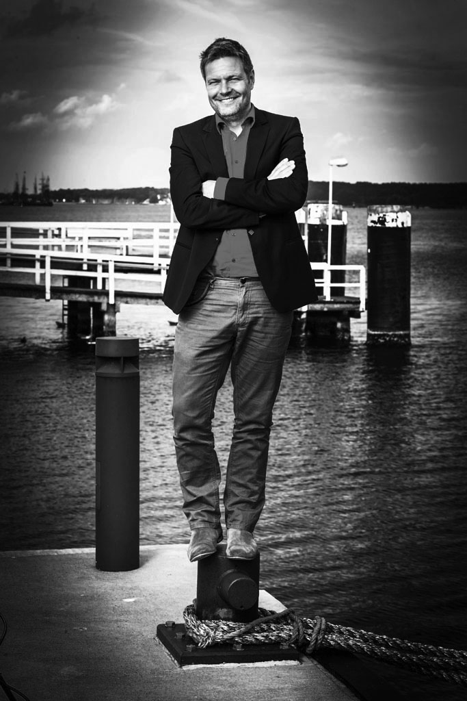 Urheberrechtlich geschuetzte Aufnahmen. Jede Verwendung ist honorarpflichtig und muss beim Urheber vorher angezeigt werden!  [CREDIT: Lars Berg / WWW.LARSBERG.EU Ê- Lars Berg, Von der Tinnenstrasse 13, 48145 Muenster, Germany, mobile +49 179 1379630, Bank: Commerzbank Mnster, IBAN: DE09 4008 0040 0600 9372 00 BIC: DRES DE FF 400, Finanzamt Muenster-Innenstadt, Steuernummer 337/5017/1774, USt-IdNr. DE247738150 - Verwendung nur gegen Namensnennung, Beleg und Honorar entsprechend aktueller MFMPreisliste zzgl. 7 Prozent MwSt - Bei der Verwendung ausserhalb journalistischer Berichterstattung (z.B. Werbung etc.) bitte vorher mit dem Autor Kontakt aufnehmen. Es wird grundsaetzlich keine Einholung von Persoenlichkeits-, Kunst- oder Markenrechten zugesichert, es sei denn, dies ist hier in der Bildbeschriftung ausdruecklich vermerkt. Die Einholung dieser Rechte obliegt dem Nutzer. Es gelten die unter WWW.LARSBERG.EU aufgefhrten AGB. - NO MODEL RELEASE - ]