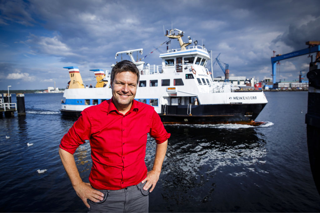 Urheberrechtlich geschuetzte Aufnahmen. Jede Verwendung ist honorarpflichtig und muss beim Urheber vorher angezeigt werden!  [CREDIT: Lars Berg / WWW.LARSBERG.EU Ê- Lars Berg, Von der Tinnenstrasse 13, 48145 Muenster, Germany, mobile +49 179 1379630, Bank: Commerzbank Mnster, IBAN: DE09 4008 0040 0600 9372 00 BIC: DRES DE FF 400, Finanzamt Muenster-Innenstadt, Steuernummer 337/5017/1774, USt-IdNr. DE247738150 - Verwendung nur gegen Namensnennung, Beleg und Honorar entsprechend aktueller MFMPreisliste zzgl. 7 Prozent MwSt - Bei der Verwendung ausserhalb journalistischer Berichterstattung (z.B. Werbung etc.) bitte vorher mit dem Autor Kontakt aufnehmen. Es wird grundsaetzlich keine Einholung von Persoenlichkeits-, Kunst- oder Markenrechten zugesichert, es sei denn, dies ist hier in der Bildbeschriftung ausdruecklich vermerkt. Die Einholung dieser Rechte obliegt dem Nutzer. Es gelten die unter WWW.LARSBERG.EU aufgefhrten AGB. - NO MODEL RELEASE - ]