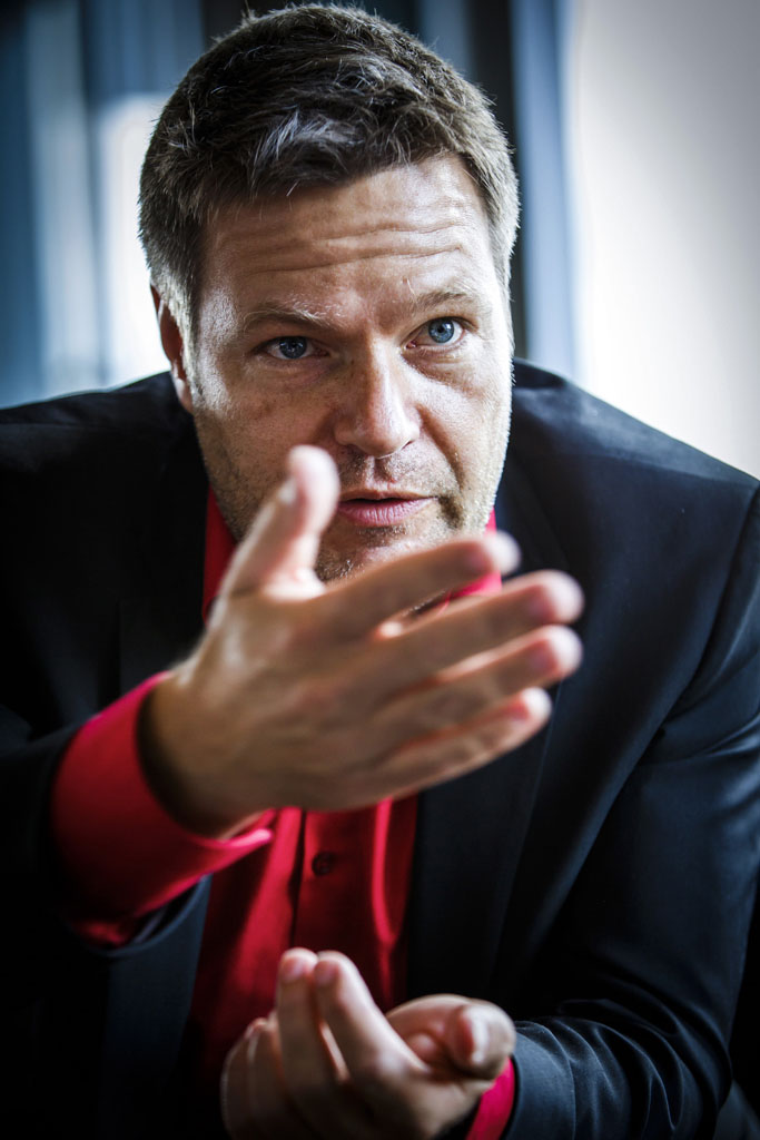 Urheberrechtlich geschuetzte Aufnahmen. Jede Verwendung ist honorarpflichtig und muss beim Urheber vorher angezeigt werden!  [CREDIT: Lars Berg / WWW.LARSBERG.EU Ê- Lars Berg, Von der Tinnenstrasse 13, 48145 Muenster, Germany, mobile +49 179 1379630, Bank: Commerzbank Mnster, IBAN: DE09 4008 0040 0600 9372 00 BIC: DRES DE FF 400, Finanzamt Muenster-Innenstadt, Steuernummer 337/5017/1774, USt-IdNr. DE247738150 - Verwendung nur gegen Namensnennung, Beleg und Honorar entsprechend aktueller MFMPreisliste zzgl. 7 Prozent MwSt - Bei der Verwendung ausserhalb journalistischer Berichterstattung (z.B. Werbung etc.) bitte vorher mit dem Autor Kontakt aufnehmen. Es wird grundsaetzlich keine Einholung von Persoenlichkeits-, Kunst- oder Markenrechten zugesichert, es sei denn, dies ist hier in der Bildbeschriftung ausdruecklich vermerkt. Die Einholung dieser Rechte obliegt dem Nutzer. Es gelten die unter WWW.LARSBERG.EU aufgefhrten AGB. - NO MODEL RELEASE - ]