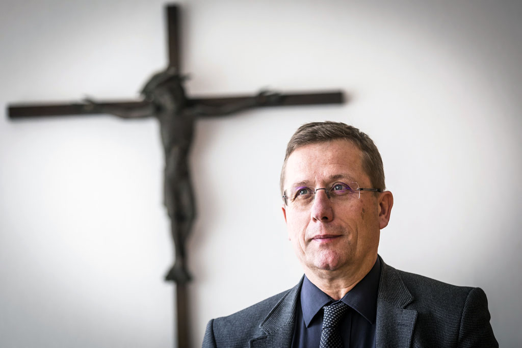 Urheberrechtlich geschuetzte Aufnahmen. Jede Verwendung ist honorarpflichtig und muss beim Urheber angezeigt werden!  [CREDIT: Lars Berg / WWW.LARSBERG.EU Ê- Lars Berg, Von der Tinnenstrasse 13, 48145 Muenster, Germany, mobile +49 179 1379630, Bank: Commerzbank Mnster, IBAN: DE09 4008 0040 0600 9372 00 BIC: DRES DE FF 400, Finanzamt Muenster-Innenstadt, Steuernummer 337/5017/1774, USt-IdNr. DE247738150 - Verwendung nur gegen Namensnennung, Beleg und Honorar entsprechend aktueller MFMPreisliste zzgl. 7 Prozent MwSt - Bei der Verwendung ausserhalb journalistischer Berichterstattung (z.B. Werbung etc.) bitte vorher mit dem Autor Kontakt aufnehmen. Es wird grundsaetzlich keine Einholung von Persoenlichkeits-, Kunst- oder Markenrechten zugesichert, es sei denn, dies ist hier in der Bildbeschriftung ausdruecklich vermerkt. Die Einholung dieser Rechte obliegt dem Nutzer. Es gelten die unter WWW.LARSBERG.EU aufgefhrten AGB. - NO MODEL RELEASE - ]