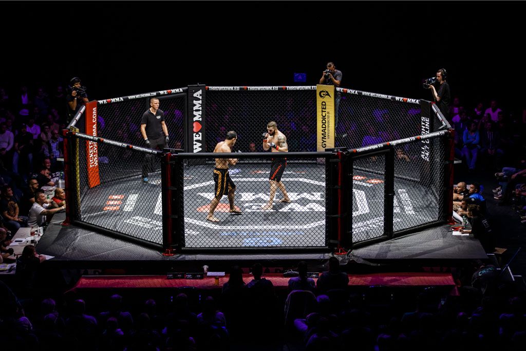 Urheberrechtlich geschuetzte Aufnahmen. Jede Verwendung ist honorarpflichtig und muss beim Urheber vorher angezeigt werden!  [CREDIT: Lars Berg / WWW.LARSBERG.EU Ê- Lars Berg, Von der Tinnenstrasse 13, 48145 Muenster, Germany, mobile +49 179 1379630, Bank: Commerzbank Mnster, IBAN: DE09 4008 0040 0600 9372 00 BIC: DRES DE FF 400, Finanzamt Muenster-Innenstadt, Steuernummer 337/5017/1774, USt-IdNr. DE247738150 - Verwendung nur gegen Namensnennung, Beleg und Honorar entsprechend aktueller MFMPreisliste zzgl. 7 Prozent MwSt - Bei der Verwendung ausserhalb journalistischer Berichterstattung (z.B. Werbung etc.) bitte vorher mit dem Autor Kontakt aufnehmen. Es wird grundsaetzlich keine Einholung von Persoenlichkeits-, Kunst- oder Markenrechten zugesichert, es sei denn, dies ist hier in der Bildbeschriftung ausdruecklich vermerkt. Die Einholung dieser Rechte obliegt dem Nutzer. Es gelten die unter WWW.LARSBERG.EU aufgefhrten AGB. - NO MODEL RELEASE - ]