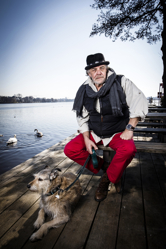 Urheberrechtlich Geschuetzte Aufnahmen.  Jede Verwendung ist honorarpflichtig und muss beim Urheber angezeigt werden!  [CREDIT: WWW.LARSBERG.EU Ê- Lars Berg, Von der Tinnenstrasse 13, 48145 Muenster, Germany, mobile +49 179 1379630, Bank: Dresdner Bank ÊKonto: 06 009 372 00, BLZ 400 800 40, IBAN: DE09 4008 0040 0600 9372 00 BIC: DRES DE FF 400, Finanzamt Muenster-Innenstadt, Steuernummer 337/5017/1774, USt-IdNr. DE247738150 - Verwendung nur gegen Namensnennung, Beleg und Honorar entsprechend aktueller MFM Preisliste zzgl. 7 Prozent MwSt - Bei der Verwendung ausserhalb journalistischer Berichterstattung (z.B. Werbung etc.) bitte vorher mit dem Autor Kontakt aufnehmen. Es wird grundsaetzlich keine Einholung von Persoenlichkeits-, Kunst- oder Markenrechten zugesichert, es sei denn, dies ist hier in der Bildbeschriftung ausdruecklich vermerkt. Die Einholung dieser Rechte obliegt dem Nutzer. Es gelten die unter WWW.LARSBERG.EU aufgefuehrten AGB`s. - NO MODEL RELEASE - ]