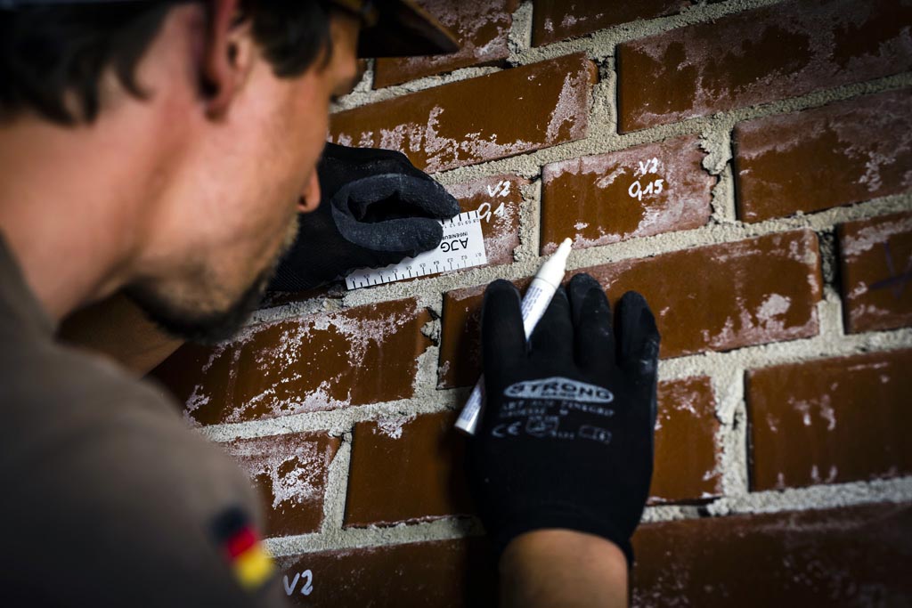 Urheberrechtlich geschuetzte Aufnahmen. Jede Verwendung ist honorarpflichtig und muss beim Urheber angezeigt werden!  [CREDIT: Lars Berg / WWW.LARSBERG.EU Ê- Lars Berg, Von der Tinnenstrasse 13, 48145 Muenster, Germany, mobile +49 179 1379630, Bank: Commerzbank Mnster, IBAN: DE09 4008 0040 0600 9372 00 BIC: DRES DE FF 400, Finanzamt Muenster-Innenstadt, Steuernummer 337/5017/1774, USt-IdNr. DE247738150 - Verwendung nur gegen Namensnennung, Beleg und Honorar entsprechend aktueller MFMPreisliste zzgl. 7 Prozent MwSt - Bei der Verwendung ausserhalb journalistischer Berichterstattung (z.B. Werbung etc.) bitte vorher mit dem Autor Kontakt aufnehmen. Es wird grundsaetzlich keine Einholung von Persoenlichkeits-, Kunst- oder Markenrechten zugesichert, es sei denn, dies ist hier in der Bildbeschriftung ausdruecklich vermerkt. Die Einholung dieser Rechte obliegt dem Nutzer. Es gelten die unter WWW.LARSBERG.EU aufgefhrten AGB. - NO MODEL RELEASE - ]