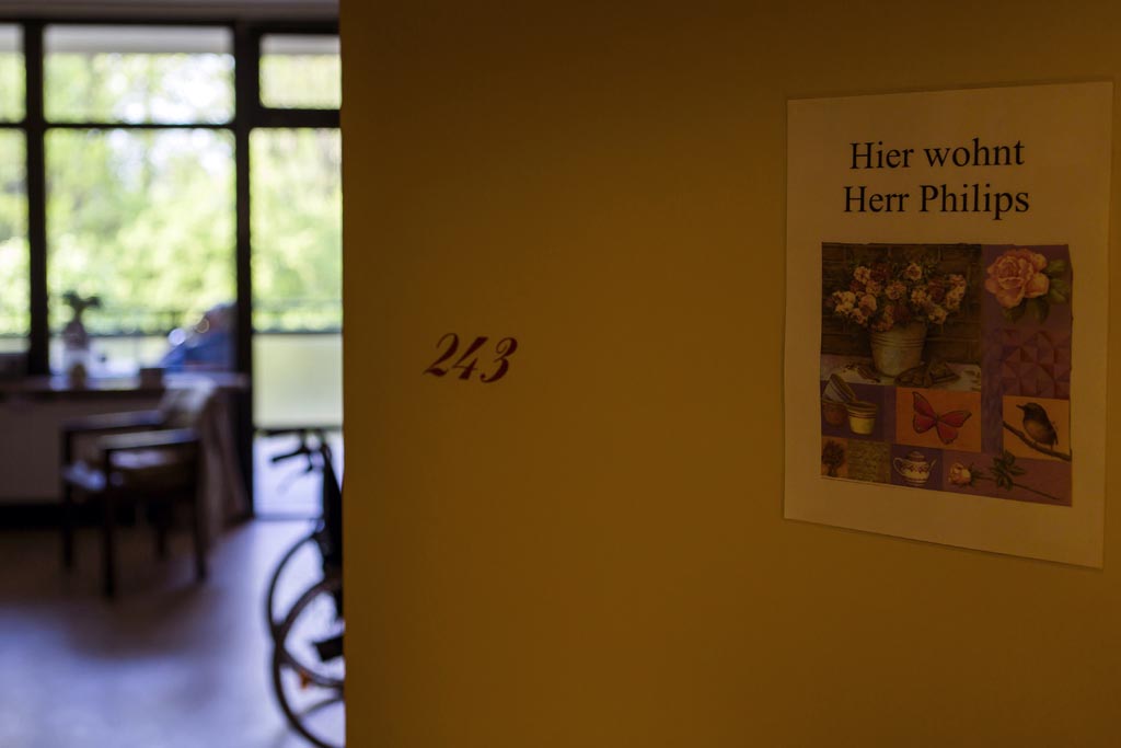 Urheberrechtlich geschuetzte Aufnahmen. Jede Verwendung ist honorarpflichtig und muss beim Urheber angezeigt werden!  [CREDIT: Lars Berg / WWW.LARSBERG.EU Ê- Lars Berg, Von der Tinnenstrasse 13, 48145 Muenster, Germany, mobile +49 179 1379630, Bank: Commerzbank Mnster, IBAN: DE09 4008 0040 0600 9372 00 BIC: DRES DE FF 400, Finanzamt Muenster-Innenstadt, Steuernummer 337/5017/1774, USt-IdNr. DE247738150 - Verwendung nur gegen Namensnennung, Beleg und Honorar entsprechend aktueller MFMPreisliste zzgl. 7 Prozent MwSt - Bei der Verwendung ausserhalb journalistischer Berichterstattung (z.B. Werbung etc.) bitte vorher mit dem Autor Kontakt aufnehmen. Es wird grundsaetzlich keine Einholung von Persoenlichkeits-, Kunst- oder Markenrechten zugesichert, es sei denn, dies ist hier in der Bildbeschriftung ausdruecklich vermerkt. Die Einholung dieser Rechte obliegt dem Nutzer. Es gelten die unter WWW.LARSBERG.EU aufgefhrten AGB. - NO MODEL RELEASE - ]