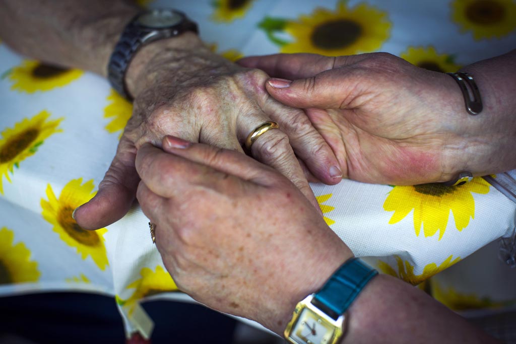 Urheberrechtlich geschuetzte Aufnahmen. Jede Verwendung ist honorarpflichtig und muss beim Urheber angezeigt werden!  [CREDIT: Lars Berg / WWW.LARSBERG.EU Ê- Lars Berg, Von der Tinnenstrasse 13, 48145 Muenster, Germany, mobile +49 179 1379630, Bank: Commerzbank Mnster, IBAN: DE09 4008 0040 0600 9372 00 BIC: DRES DE FF 400, Finanzamt Muenster-Innenstadt, Steuernummer 337/5017/1774, USt-IdNr. DE247738150 - Verwendung nur gegen Namensnennung, Beleg und Honorar entsprechend aktueller MFMPreisliste zzgl. 7 Prozent MwSt - Bei der Verwendung ausserhalb journalistischer Berichterstattung (z.B. Werbung etc.) bitte vorher mit dem Autor Kontakt aufnehmen. Es wird grundsaetzlich keine Einholung von Persoenlichkeits-, Kunst- oder Markenrechten zugesichert, es sei denn, dies ist hier in der Bildbeschriftung ausdruecklich vermerkt. Die Einholung dieser Rechte obliegt dem Nutzer. Es gelten die unter WWW.LARSBERG.EU aufgefhrten AGB. - NO MODEL RELEASE - ]