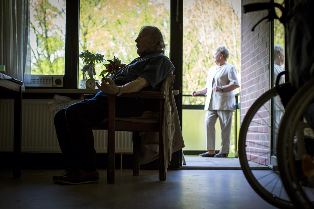 Urheberrechtlich geschuetzte Aufnahmen. Jede Verwendung ist honorarpflichtig und muss beim Urheber angezeigt werden!  [CREDIT: Lars Berg / WWW.LARSBERG.EU Ê- Lars Berg, Von der Tinnenstrasse 13, 48145 Muenster, Germany, mobile +49 179 1379630, Bank: Commerzbank Mnster, IBAN: DE09 4008 0040 0600 9372 00 BIC: DRES DE FF 400, Finanzamt Muenster-Innenstadt, Steuernummer 337/5017/1774, USt-IdNr. DE247738150 - Verwendung nur gegen Namensnennung, Beleg und Honorar entsprechend aktueller MFMPreisliste zzgl. 7 Prozent MwSt - Bei der Verwendung ausserhalb journalistischer Berichterstattung (z.B. Werbung etc.) bitte vorher mit dem Autor Kontakt aufnehmen. Es wird grundsaetzlich keine Einholung von Persoenlichkeits-, Kunst- oder Markenrechten zugesichert, es sei denn, dies ist hier in der Bildbeschriftung ausdruecklich vermerkt. Die Einholung dieser Rechte obliegt dem Nutzer. Es gelten die unter WWW.LARSBERG.EU aufgefhrten AGB. - NO MODEL RELEASE - ]