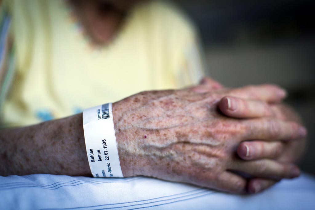 Urheberrechtlich geschuetzte Aufnahmen. Jede Verwendung ist honorarpflichtig und muss beim Urheber angezeigt werden!  [CREDIT: Lars Berg / WWW.LARSBERG.EU Ê- Lars Berg, Von der Tinnenstrasse 13, 48145 Muenster, Germany, mobile +49 179 1379630, Bank: Commerzbank Mnster, IBAN: DE09 4008 0040 0600 9372 00 BIC: DRES DE FF 400, Finanzamt Muenster-Innenstadt, Steuernummer 337/5017/1774, USt-IdNr. DE247738150 - Verwendung nur gegen Namensnennung, Beleg und Honorar entsprechend aktueller MFMPreisliste zzgl. 7 Prozent MwSt - Bei der Verwendung ausserhalb journalistischer Berichterstattung (z.B. Werbung etc.) bitte vorher mit dem Autor Kontakt aufnehmen. Es wird grundsaetzlich keine Einholung von Persoenlichkeits-, Kunst- oder Markenrechten zugesichert, es sei denn, dies ist hier in der Bildbeschriftung ausdruecklich vermerkt. Die Einholung dieser Rechte obliegt dem Nutzer. Es gelten die unter WWW.LARSBERG.EU aufgefhrten AGB. - NO MODEL RELEASE - ]