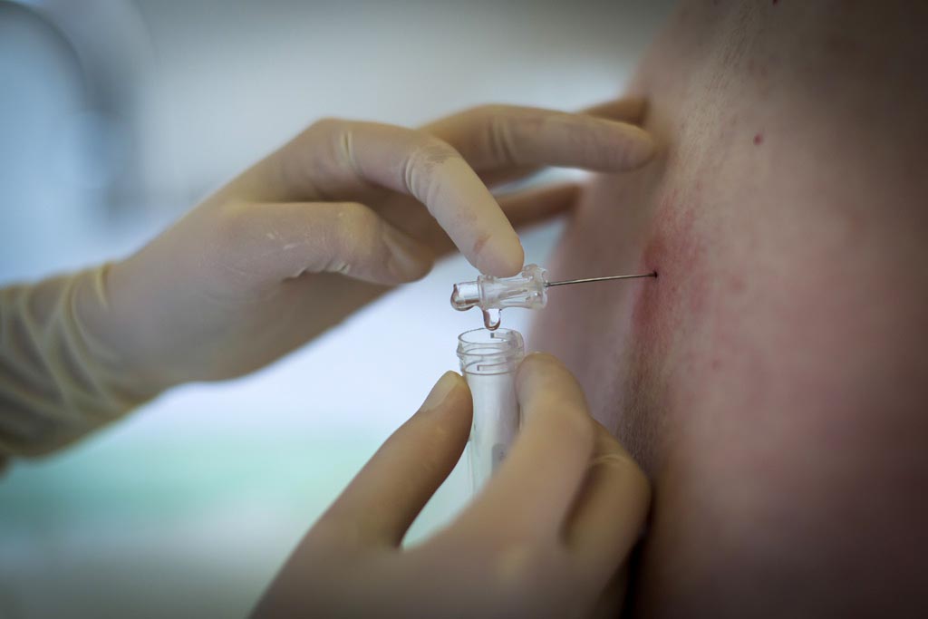 Urheberrechtlich geschuetzte Aufnahmen. Jede Verwendung ist honorarpflichtig und muss beim Urheber angezeigt werden!  [CREDIT: Lars Berg / WWW.LARSBERG.EU Ê- Lars Berg, Von der Tinnenstrasse 13, 48145 Muenster, Germany, mobile +49 179 1379630, Bank: Commerzbank Mnster, IBAN: DE09 4008 0040 0600 9372 00 BIC: DRES DE FF 400, Finanzamt Muenster-Innenstadt, Steuernummer 337/5017/1774, USt-IdNr. DE247738150 - Verwendung nur gegen Namensnennung, Beleg und Honorar entsprechend aktueller MFMPreisliste zzgl. 7 Prozent MwSt - Bei der Verwendung ausserhalb journalistischer Berichterstattung (z.B. Werbung etc.) bitte vorher mit dem Autor Kontakt aufnehmen. Es wird grundsaetzlich keine Einholung von Persoenlichkeits-, Kunst- oder Markenrechten zugesichert, es sei denn, dies ist hier in der Bildbeschriftung ausdruecklich vermerkt. Die Einholung dieser Rechte obliegt dem Nutzer. Es gelten die unter WWW.LARSBERG.EU aufgefhrten AGB. - NO MODEL RELEASE - ]