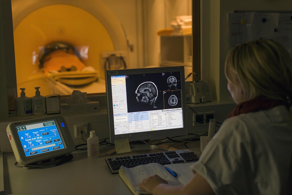 Urheberrechtlich geschuetzte Aufnahmen. Jede Verwendung ist honorarpflichtig und muss beim Urheber angezeigt werden!  [CREDIT: Lars Berg / WWW.LARSBERG.EU Ê- Lars Berg, Von der Tinnenstrasse 13, 48145 Muenster, Germany, mobile +49 179 1379630, Bank: Commerzbank Mnster, IBAN: DE09 4008 0040 0600 9372 00 BIC: DRES DE FF 400, Finanzamt Muenster-Innenstadt, Steuernummer 337/5017/1774, USt-IdNr. DE247738150 - Verwendung nur gegen Namensnennung, Beleg und Honorar entsprechend aktueller MFMPreisliste zzgl. 7 Prozent MwSt - Bei der Verwendung ausserhalb journalistischer Berichterstattung (z.B. Werbung etc.) bitte vorher mit dem Autor Kontakt aufnehmen. Es wird grundsaetzlich keine Einholung von Persoenlichkeits-, Kunst- oder Markenrechten zugesichert, es sei denn, dies ist hier in der Bildbeschriftung ausdruecklich vermerkt. Die Einholung dieser Rechte obliegt dem Nutzer. Es gelten die unter WWW.LARSBERG.EU aufgefhrten AGB. - NO MODEL RELEASE - ]