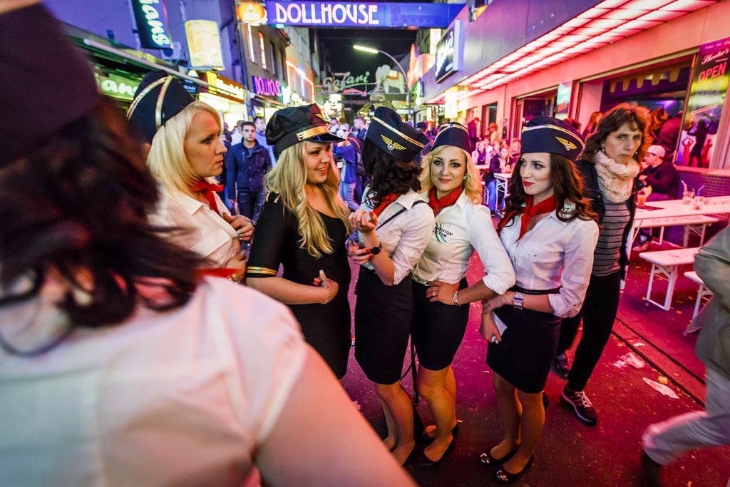 Urheberrechtlich geschuetzte Aufnahmen. Jede Verwendung ist honorarpflichtig und muss beim Urheber angezeigt werden!  [CREDIT: Lars Berg / WWW.LARSBERG.EU Ê- Lars Berg, Von der Tinnenstrasse 13, 48145 Muenster, Germany, mobile +49 179 1379630, Bank: Commerzbank Mnster, IBAN: DE09 4008 0040 0600 9372 00 BIC: DRES DE FF 400, Finanzamt Muenster-Innenstadt, Steuernummer 337/5017/1774, USt-IdNr. DE247738150 - Verwendung nur gegen Namensnennung, Beleg und Honorar entsprechend aktueller MFMPreisliste zzgl. 7 Prozent MwSt - Bei der Verwendung ausserhalb journalistischer Berichterstattung (z.B. Werbung etc.) bitte vorher mit dem Autor Kontakt aufnehmen. Es wird grundsaetzlich keine Einholung von Persoenlichkeits-, Kunst- oder Markenrechten zugesichert, es sei denn, dies ist hier in der Bildbeschriftung ausdruecklich vermerkt. Die Einholung dieser Rechte obliegt dem Nutzer. Es gelten die unter WWW.LARSBERG.EU aufgefhrten AGB. - NO MODEL RELEASE - ]