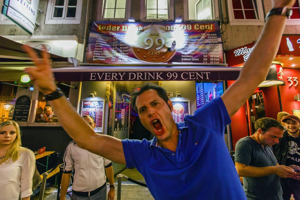 Urheberrechtlich geschuetzte Aufnahmen. Jede Verwendung ist honorarpflichtig und muss beim Urheber angezeigt werden!  [CREDIT: Lars Berg / WWW.LARSBERG.EU Ê- Lars Berg, Von der Tinnenstrasse 13, 48145 Muenster, Germany, mobile +49 179 1379630, Bank: Commerzbank Mnster, IBAN: DE09 4008 0040 0600 9372 00 BIC: DRES DE FF 400, Finanzamt Muenster-Innenstadt, Steuernummer 337/5017/1774, USt-IdNr. DE247738150 - Verwendung nur gegen Namensnennung, Beleg und Honorar entsprechend aktueller MFMPreisliste zzgl. 7 Prozent MwSt - Bei der Verwendung ausserhalb journalistischer Berichterstattung (z.B. Werbung etc.) bitte vorher mit dem Autor Kontakt aufnehmen. Es wird grundsaetzlich keine Einholung von Persoenlichkeits-, Kunst- oder Markenrechten zugesichert, es sei denn, dies ist hier in der Bildbeschriftung ausdruecklich vermerkt. Die Einholung dieser Rechte obliegt dem Nutzer. Es gelten die unter WWW.LARSBERG.EU aufgefhrten AGB. - NO MODEL RELEASE - ]