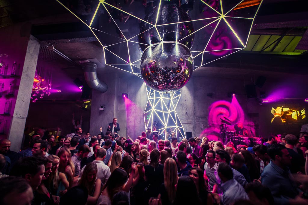 Urheberrechtlich geschuetzte Aufnahmen. Jede Verwendung ist honorarpflichtig und muss beim Urheber angezeigt werden!  [CREDIT: Lars Berg / WWW.LARSBERG.EU Ê- Lars Berg, Von der Tinnenstrasse 13, 48145 Muenster, Germany, mobile +49 179 1379630, Bank: Commerzbank Mnster, IBAN: DE09 4008 0040 0600 9372 00 BIC: DRES DE FF 400, Finanzamt Muenster-Innenstadt, Steuernummer 337/5017/1774, USt-IdNr. DE247738150 - Verwendung nur gegen Namensnennung, Beleg und Honorar entsprechend aktueller MFMPreisliste zzgl. 7 Prozent MwSt - Bei der Verwendung ausserhalb journalistischer Berichterstattung (z.B. Werbung etc.) bitte vorher mit dem Autor Kontakt aufnehmen. Es wird grundsaetzlich keine Einholung von Persoenlichkeits-, Kunst- oder Markenrechten zugesichert, es sei denn, dies ist hier in der Bildbeschriftung ausdruecklich vermerkt. Die Einholung dieser Rechte obliegt dem Nutzer. Es gelten die unter WWW.LARSBERG.EU aufgefhrten AGB. - NO MODEL RELEASE - ]