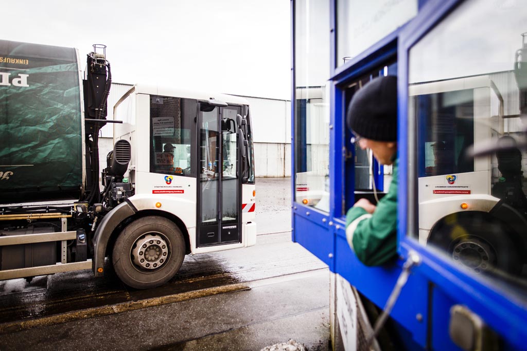 Urheberrechtlich geschuetzte Aufnahmen. Jede Verwendung ist honorarpflichtig und muss beim Urheber angezeigt werden!  [CREDIT: Lars Berg / WWW.LARSBERG.EU Ê- Lars Berg, Von der Tinnenstrasse 13, 48145 Muenster, Germany, mobile +49 179 1379630, Bank: Commerzbank Mnster, IBAN: DE09 4008 0040 0600 9372 00 BIC: DRES DE FF 400, Finanzamt Muenster-Innenstadt, Steuernummer 337/5017/1774, USt-IdNr. DE247738150 - Verwendung nur gegen Namensnennung, Beleg und Honorar entsprechend aktueller MFMPreisliste zzgl. 7 Prozent MwSt - Bei der Verwendung ausserhalb journalistischer Berichterstattung (z.B. Werbung etc.) bitte vorher mit dem Autor Kontakt aufnehmen. Es wird grundsaetzlich keine Einholung von Persoenlichkeits-, Kunst- oder Markenrechten zugesichert, es sei denn, dies ist hier in der Bildbeschriftung ausdruecklich vermerkt. Die Einholung dieser Rechte obliegt dem Nutzer. Es gelten die unter WWW.LARSBERG.EU aufgefhrten AGB. - NO MODEL RELEASE - ]