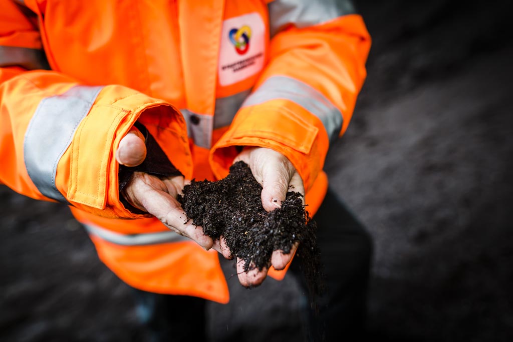 Urheberrechtlich geschuetzte Aufnahmen. Jede Verwendung ist honorarpflichtig und muss beim Urheber angezeigt werden!  [CREDIT: Lars Berg / WWW.LARSBERG.EU Ê- Lars Berg, Von der Tinnenstrasse 13, 48145 Muenster, Germany, mobile +49 179 1379630, Bank: Commerzbank Mnster, IBAN: DE09 4008 0040 0600 9372 00 BIC: DRES DE FF 400, Finanzamt Muenster-Innenstadt, Steuernummer 337/5017/1774, USt-IdNr. DE247738150 - Verwendung nur gegen Namensnennung, Beleg und Honorar entsprechend aktueller MFMPreisliste zzgl. 7 Prozent MwSt - Bei der Verwendung ausserhalb journalistischer Berichterstattung (z.B. Werbung etc.) bitte vorher mit dem Autor Kontakt aufnehmen. Es wird grundsaetzlich keine Einholung von Persoenlichkeits-, Kunst- oder Markenrechten zugesichert, es sei denn, dies ist hier in der Bildbeschriftung ausdruecklich vermerkt. Die Einholung dieser Rechte obliegt dem Nutzer. Es gelten die unter WWW.LARSBERG.EU aufgefhrten AGB. - NO MODEL RELEASE - ]