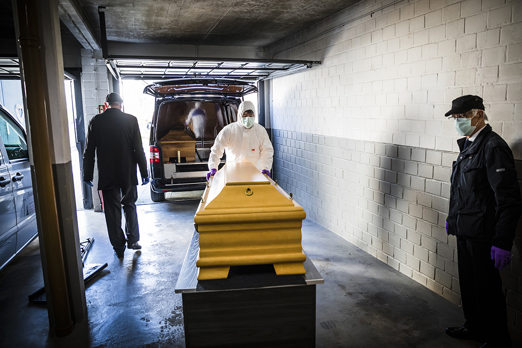 Urheberrechtlich geschuetzte Aufnahmen. Jede Verwendung ist honorarpflichtig und muss beim Urheber angezeigt werden!  [CREDIT: Lars Berg / WWW.LARSBERG.EU - Lars Berg, Von der Tinnenstrasse 13, 48145 Muenster, Germany, mobile +49 179 1379630, Bank: Commerzbank Mnster, IBAN: DE09 4008 0040 0600 9372 00 BIC: DRES DE FF 400, Finanzamt Muenster-Innenstadt, Steuernummer 337/5017/1774, USt-IdNr. DE247738150 - Verwendung nur gegen Namensnennung, Beleg und Honorar entsprechend aktueller MFMPreisliste zzgl. 7 Prozent MwSt - Bei der Verwendung ausserhalb journalistischer Berichterstattung (z.B. Werbung etc.) bitte vorher mit dem Autor Kontakt aufnehmen. Es wird grundsaetzlich keine Einholung von Persoenlichkeits-, Kunst- oder Markenrechten zugesichert, es sei denn, dies ist hier in der Bildbeschriftung ausdruecklich vermerkt. Die Einholung dieser Rechte obliegt dem Nutzer. Es gelten die unter WWW.LARSBERG.EU aufgefuehrten AGB. - NO MODEL RELEASE - ]