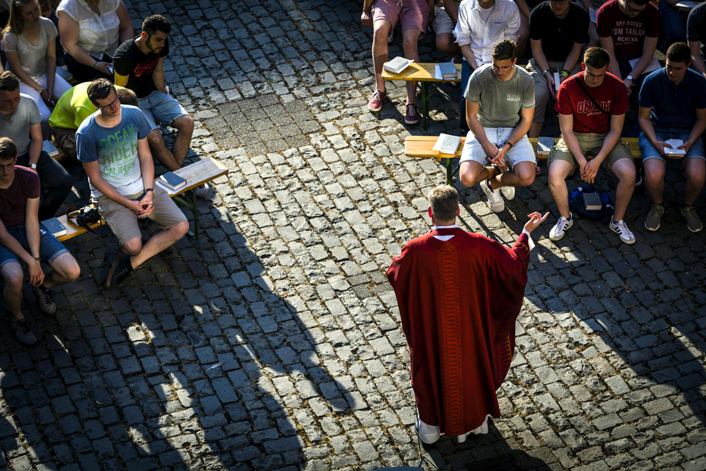 Urheberrechtlich Geschuetzte Aufnahmen.  [CREDIT: WWW.LARSBERG.EU Ê- Lars Berg, Von der Tinnenstrasse 13, 48145 Muenster, Germany, mobile +49 179 1379630, Bank: Dresdner Bank ÊKonto: 06 009 372 00, BLZ 400 800 40, IBAN: DE09 4008 0040 0600 9372 00 BIC: DRES DE FF 400, Finanzamt Muenster-Innenstadt, Steuernummer 337/5017/1774, USt-IdNr. DE247738150 - Verwendung nur gegen Namensnennung, Beleg und Honorar entsprechend aktueller MFMPreisliste zzgl. 7Prozent MwSt - Bei der Verwendung ausserhalb journalistischer Berichterstattung (z.B. Werbung etc.) bitte vorher mit dem Autor Kontakt aufnehmen. Es wird grundsaetzlich keine Einholung von Persoenlichkeits-, Kunst- oder Markenrechten zugesichert, es sei denn, dies ist hier in der Bildbeschriftung ausdruecklich vermerkt. Die Einholung dieser Rechte obliegt dem Nutzer. Es gelten die unter WWW.LARSBERG.EU aufgefhrten AGB`s. - NO MODEL RELEASE - ]