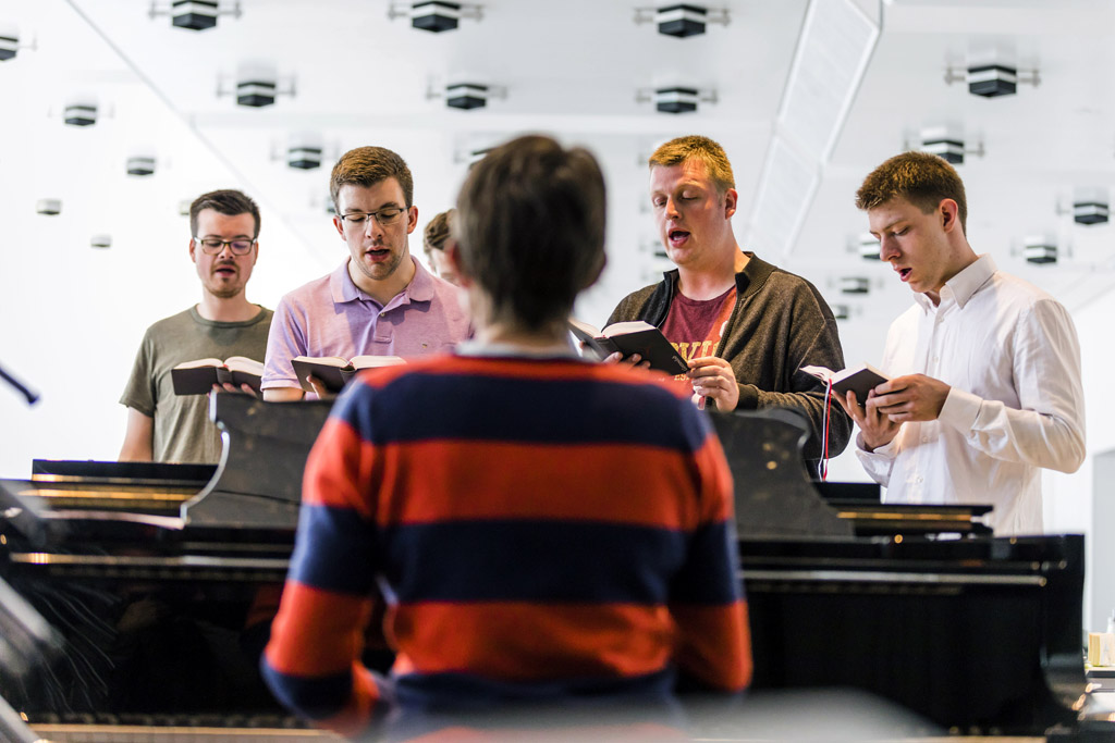 Urheberrechtlich Geschuetzte Aufnahmen.  [CREDIT: WWW.LARSBERG.EU Ê- Lars Berg, Von der Tinnenstrasse 13, 48145 Muenster, Germany, mobile +49 179 1379630, Bank: Dresdner Bank ÊKonto: 06 009 372 00, BLZ 400 800 40, IBAN: DE09 4008 0040 0600 9372 00 BIC: DRES DE FF 400, Finanzamt Muenster-Innenstadt, Steuernummer 337/5017/1774, USt-IdNr. DE247738150 - Verwendung nur gegen Namensnennung, Beleg und Honorar entsprechend aktueller MFMPreisliste zzgl. 7Prozent MwSt - Bei der Verwendung ausserhalb journalistischer Berichterstattung (z.B. Werbung etc.) bitte vorher mit dem Autor Kontakt aufnehmen. Es wird grundsaetzlich keine Einholung von Persoenlichkeits-, Kunst- oder Markenrechten zugesichert, es sei denn, dies ist hier in der Bildbeschriftung ausdruecklich vermerkt. Die Einholung dieser Rechte obliegt dem Nutzer. Es gelten die unter WWW.LARSBERG.EU aufgefhrten AGB`s. - NO MODEL RELEASE - ]