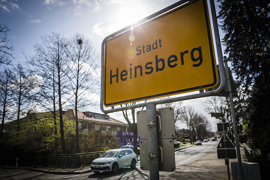 Urheberrechtlich geschuetzte Aufnahmen. Jede Verwendung ist honorarpflichtig und muss beim Urheber angezeigt werden!  [CREDIT: Lars Berg / WWW.LARSBERG.EU - Lars Berg, Von der Tinnenstrasse 13, 48145 Muenster, Germany, mobile +49 179 1379630, Bank: Commerzbank Mnster, IBAN: DE09 4008 0040 0600 9372 00 BIC: DRES DE FF 400, Finanzamt Muenster-Innenstadt, Steuernummer 337/5017/1774, USt-IdNr. DE247738150 - Verwendung nur gegen Namensnennung, Beleg und Honorar entsprechend aktueller MFMPreisliste zzgl. 7 Prozent MwSt - Bei der Verwendung ausserhalb journalistischer Berichterstattung (z.B. Werbung etc.) bitte vorher mit dem Autor Kontakt aufnehmen. Es wird grundsaetzlich keine Einholung von Persoenlichkeits-, Kunst- oder Markenrechten zugesichert, es sei denn, dies ist hier in der Bildbeschriftung ausdruecklich vermerkt. Die Einholung dieser Rechte obliegt dem Nutzer. Es gelten die unter WWW.LARSBERG.EU aufgefuehrten AGB. - NO MODEL RELEASE - ]