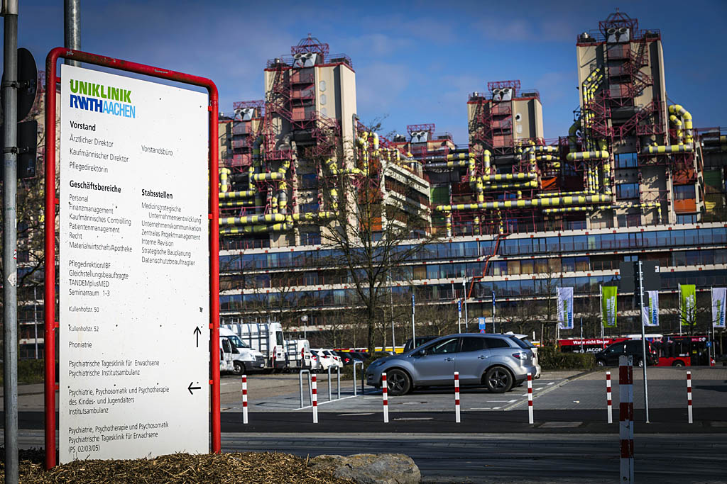 Urheberrechtlich geschuetzte Aufnahmen. Jede Verwendung ist honorarpflichtig und muss beim Urheber angezeigt werden!  [CREDIT: Lars Berg / WWW.LARSBERG.EU - Lars Berg, Von der Tinnenstrasse 13, 48145 Muenster, Germany, mobile +49 179 1379630, Bank: Commerzbank Mnster, IBAN: DE09 4008 0040 0600 9372 00 BIC: DRES DE FF 400, Finanzamt Muenster-Innenstadt, Steuernummer 337/5017/1774, USt-IdNr. DE247738150 - Verwendung nur gegen Namensnennung, Beleg und Honorar entsprechend aktueller MFMPreisliste zzgl. 7 Prozent MwSt - Bei der Verwendung ausserhalb journalistischer Berichterstattung (z.B. Werbung etc.) bitte vorher mit dem Autor Kontakt aufnehmen. Es wird grundsaetzlich keine Einholung von Persoenlichkeits-, Kunst- oder Markenrechten zugesichert, es sei denn, dies ist hier in der Bildbeschriftung ausdruecklich vermerkt. Die Einholung dieser Rechte obliegt dem Nutzer. Es gelten die unter WWW.LARSBERG.EU aufgefuehrten AGB. - NO MODEL RELEASE - ]