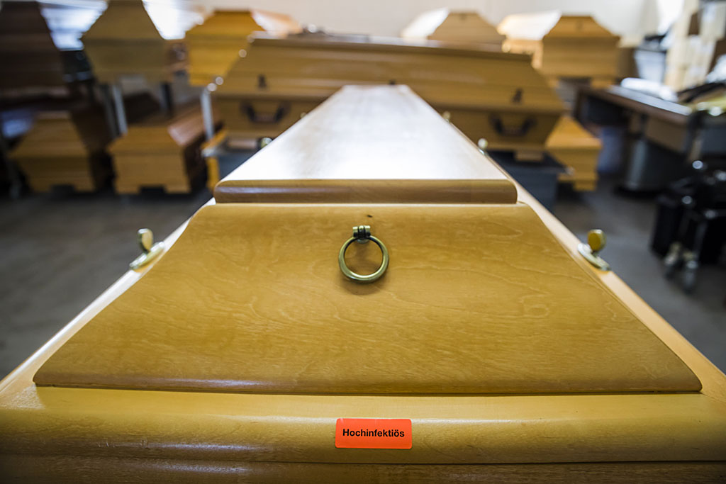 Urheberrechtlich geschuetzte Aufnahmen. Jede Verwendung ist honorarpflichtig und muss beim Urheber angezeigt werden!  [CREDIT: Lars Berg / WWW.LARSBERG.EU - Lars Berg, Von der Tinnenstrasse 13, 48145 Muenster, Germany, mobile +49 179 1379630, Bank: Commerzbank Mnster, IBAN: DE09 4008 0040 0600 9372 00 BIC: DRES DE FF 400, Finanzamt Muenster-Innenstadt, Steuernummer 337/5017/1774, USt-IdNr. DE247738150 - Verwendung nur gegen Namensnennung, Beleg und Honorar entsprechend aktueller MFMPreisliste zzgl. 7 Prozent MwSt - Bei der Verwendung ausserhalb journalistischer Berichterstattung (z.B. Werbung etc.) bitte vorher mit dem Autor Kontakt aufnehmen. Es wird grundsaetzlich keine Einholung von Persoenlichkeits-, Kunst- oder Markenrechten zugesichert, es sei denn, dies ist hier in der Bildbeschriftung ausdruecklich vermerkt. Die Einholung dieser Rechte obliegt dem Nutzer. Es gelten die unter WWW.LARSBERG.EU aufgefuehrten AGB. - NO MODEL RELEASE - ]