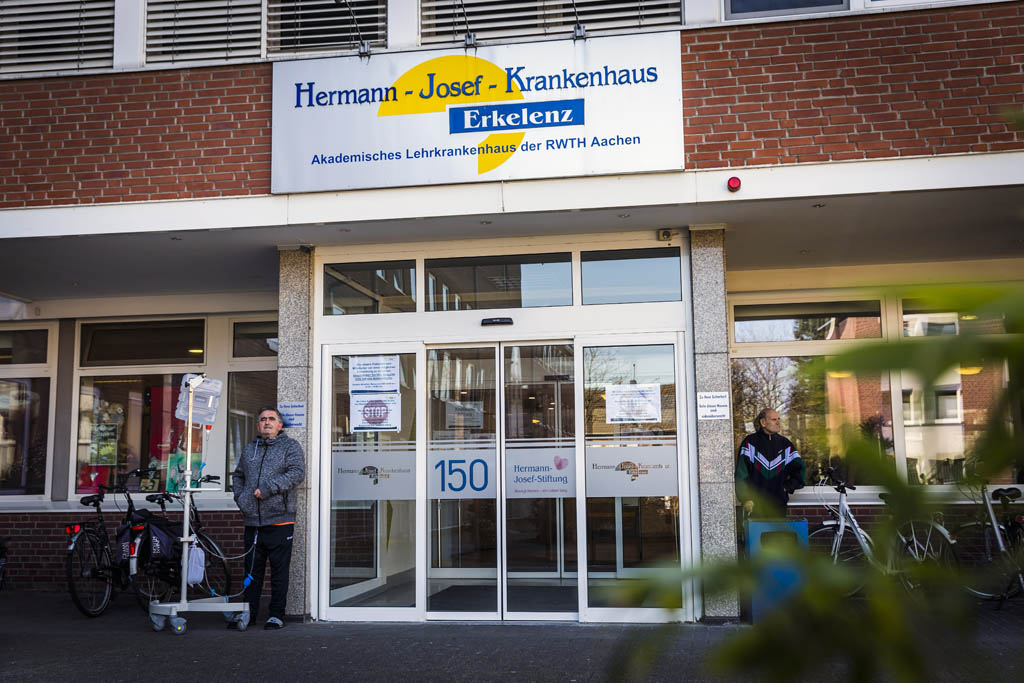 Urheberrechtlich geschuetzte Aufnahmen. Jede Verwendung ist honorarpflichtig und muss beim Urheber angezeigt werden!  [CREDIT: Lars Berg / WWW.LARSBERG.EU - Lars Berg, Von der Tinnenstrasse 13, 48145 Muenster, Germany, mobile +49 179 1379630, Bank: Commerzbank Mnster, IBAN: DE09 4008 0040 0600 9372 00 BIC: DRES DE FF 400, Finanzamt Muenster-Innenstadt, Steuernummer 337/5017/1774, USt-IdNr. DE247738150 - Verwendung nur gegen Namensnennung, Beleg und Honorar entsprechend aktueller MFMPreisliste zzgl. 7 Prozent MwSt - Bei der Verwendung ausserhalb journalistischer Berichterstattung (z.B. Werbung etc.) bitte vorher mit dem Autor Kontakt aufnehmen. Es wird grundsaetzlich keine Einholung von Persoenlichkeits-, Kunst- oder Markenrechten zugesichert, es sei denn, dies ist hier in der Bildbeschriftung ausdruecklich vermerkt. Die Einholung dieser Rechte obliegt dem Nutzer. Es gelten die unter WWW.LARSBERG.EU aufgefuehrten AGB. - NO MODEL RELEASE - ]