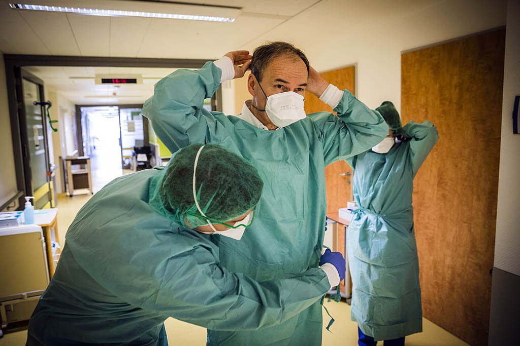 Urheberrechtlich geschuetzte Aufnahmen. Jede Verwendung ist honorarpflichtig und muss beim Urheber angezeigt werden!  [CREDIT: Lars Berg / WWW.LARSBERG.EU - Lars Berg, Von der Tinnenstrasse 13, 48145 Muenster, Germany, mobile +49 179 1379630, Bank: Commerzbank Mnster, IBAN: DE09 4008 0040 0600 9372 00 BIC: DRES DE FF 400, Finanzamt Muenster-Innenstadt, Steuernummer 337/5017/1774, USt-IdNr. DE247738150 - Verwendung nur gegen Namensnennung, Beleg und Honorar entsprechend aktueller MFMPreisliste zzgl. 7 Prozent MwSt - Bei der Verwendung ausserhalb journalistischer Berichterstattung (z.B. Werbung etc.) bitte vorher mit dem Autor Kontakt aufnehmen. Es wird grundsaetzlich keine Einholung von Persoenlichkeits-, Kunst- oder Markenrechten zugesichert, es sei denn, dies ist hier in der Bildbeschriftung ausdruecklich vermerkt. Die Einholung dieser Rechte obliegt dem Nutzer. Es gelten die unter WWW.LARSBERG.EU aufgefuehrten AGB. - NO MODEL RELEASE - ]